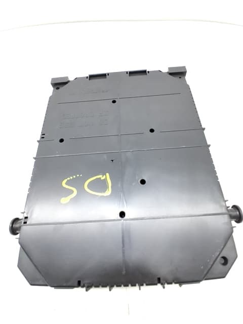 Caja reles / fusibles PEUGEOT 3008 2