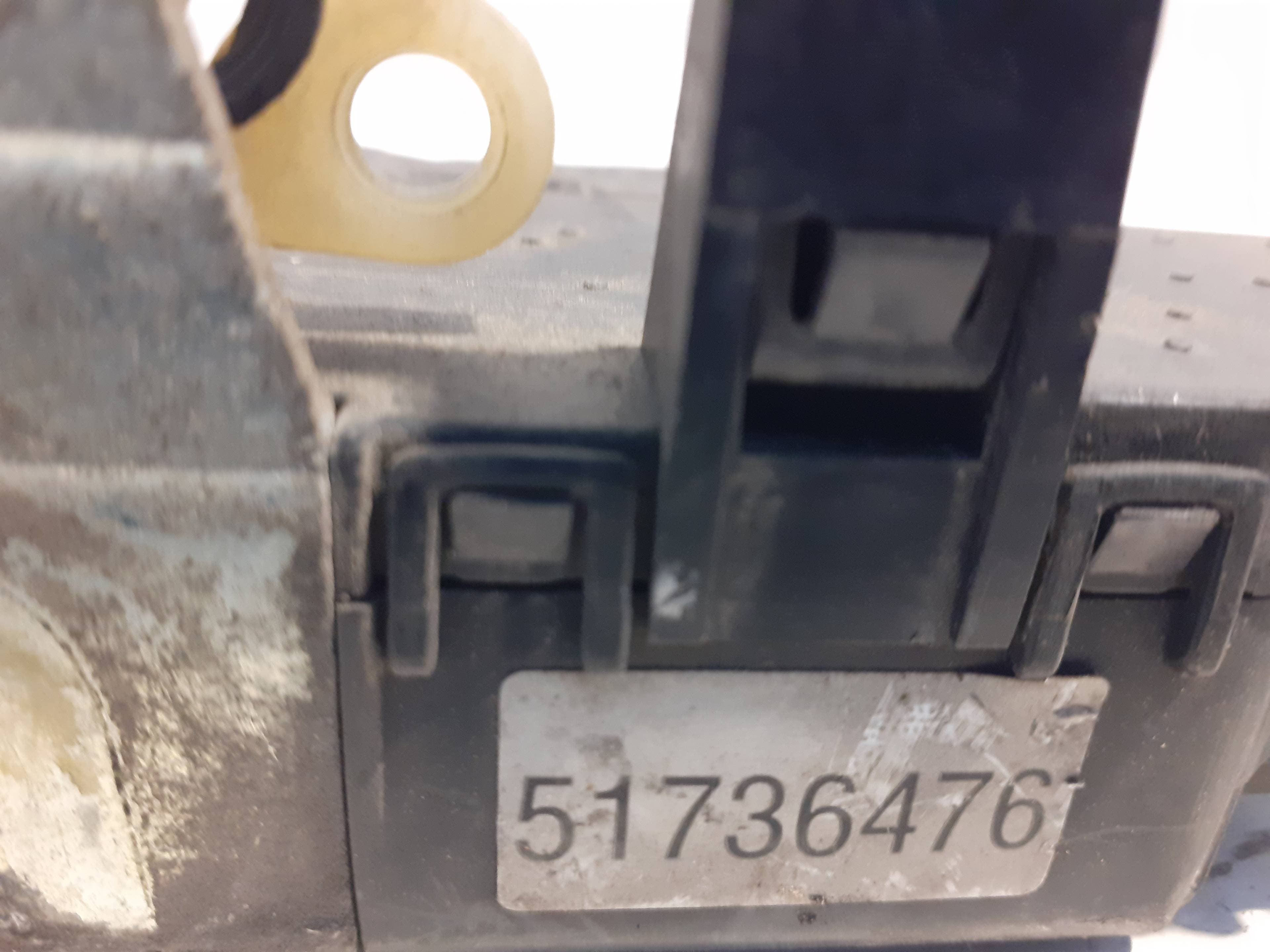 Cerradura puerta delantera derecha FIAT STILO (192) 2