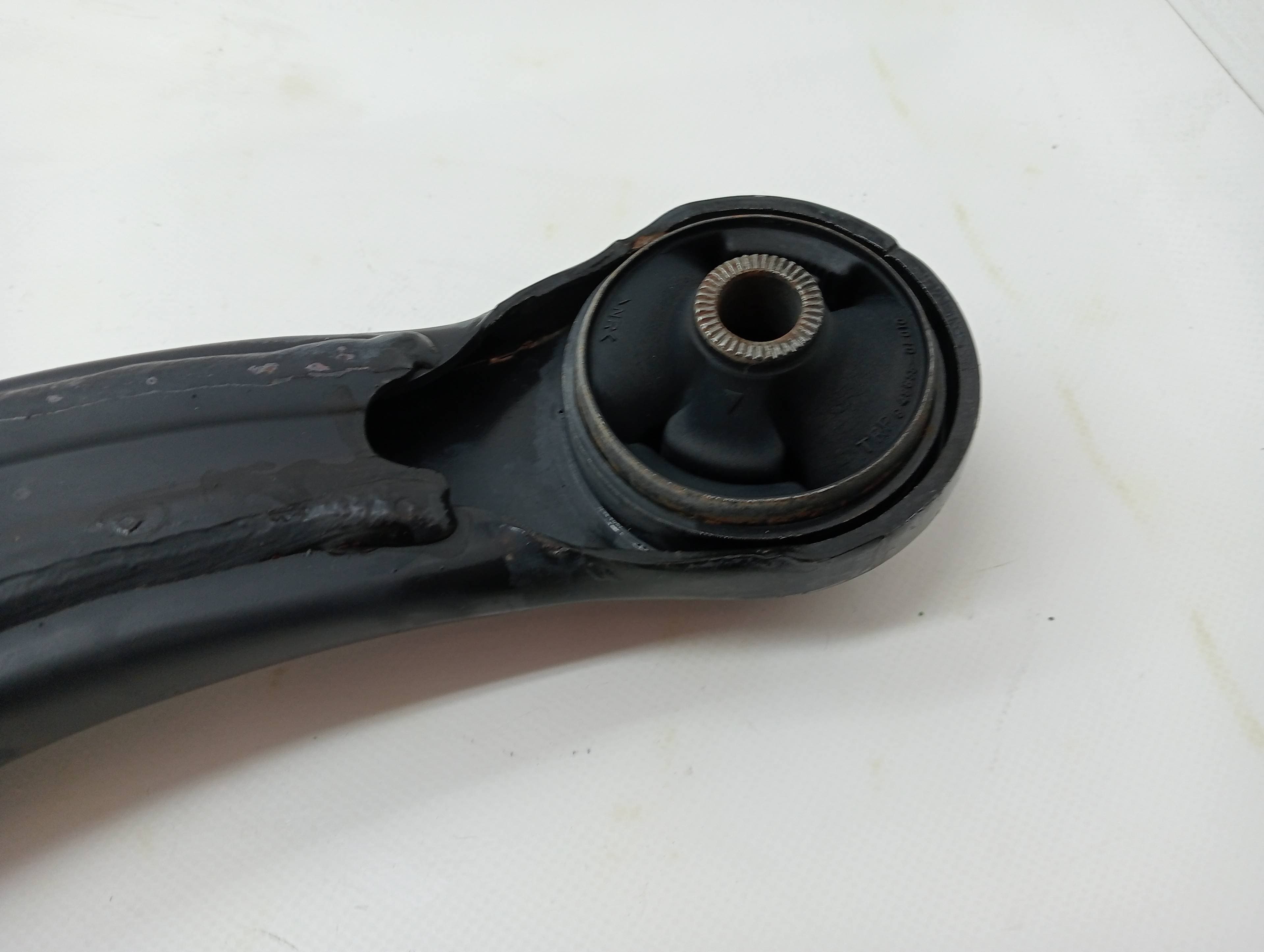 Brazo suspension inferior delantero derecho TOYOTA COROLLA VERSO (R1) 3