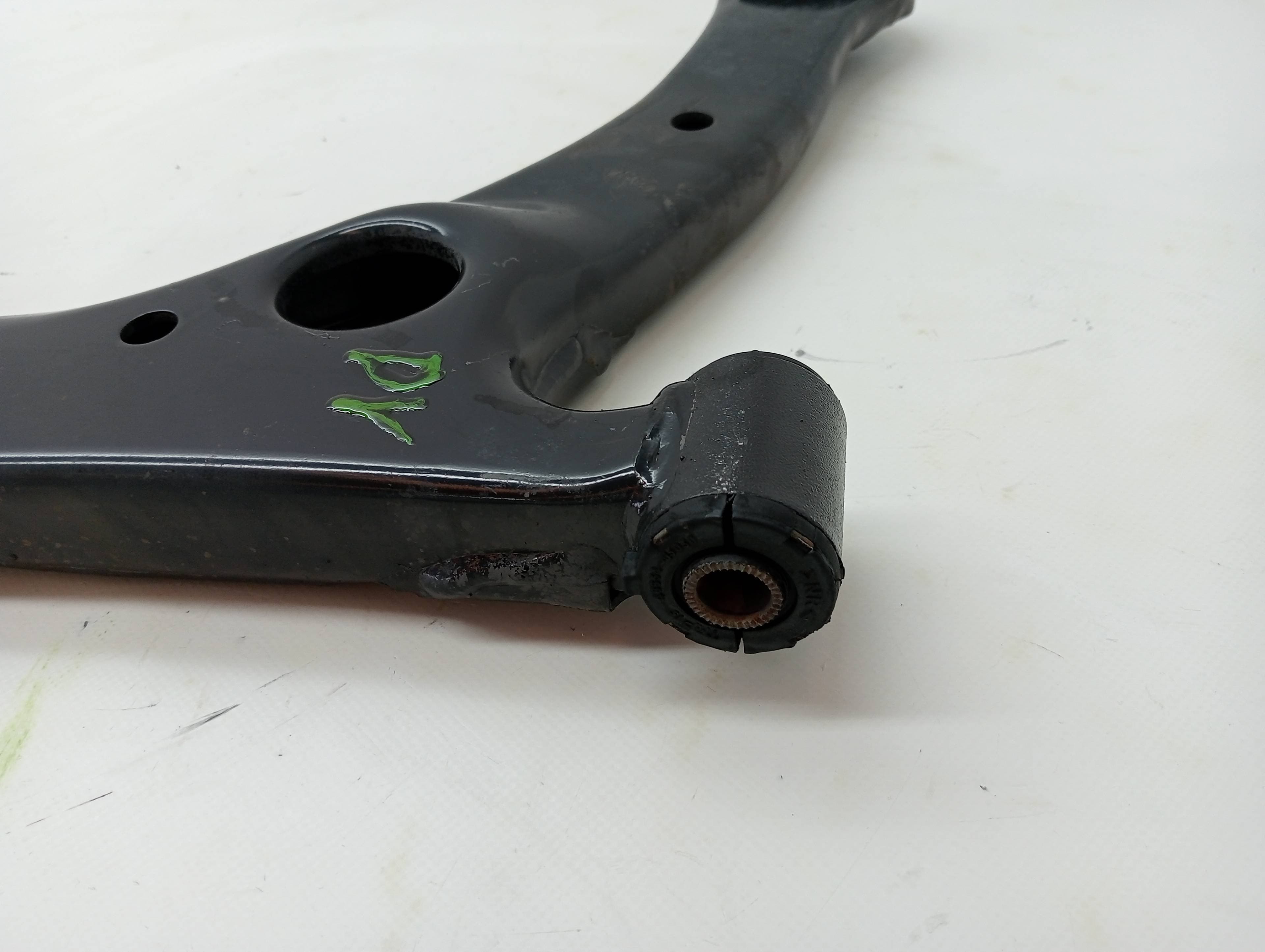 Brazo suspension inferior delantero derecho TOYOTA COROLLA VERSO (R1) 2