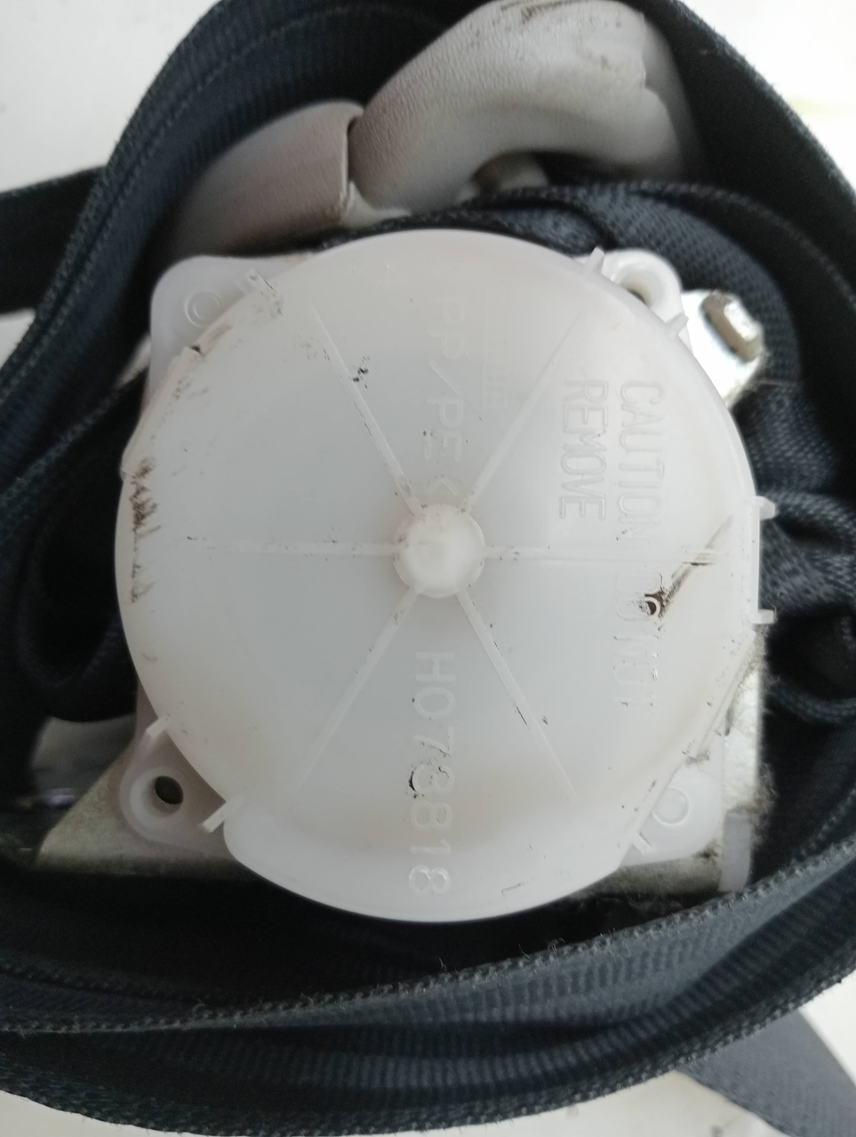 Cinturon seguridad trasero derecho TOYOTA COROLLA VERSO (R1) 2