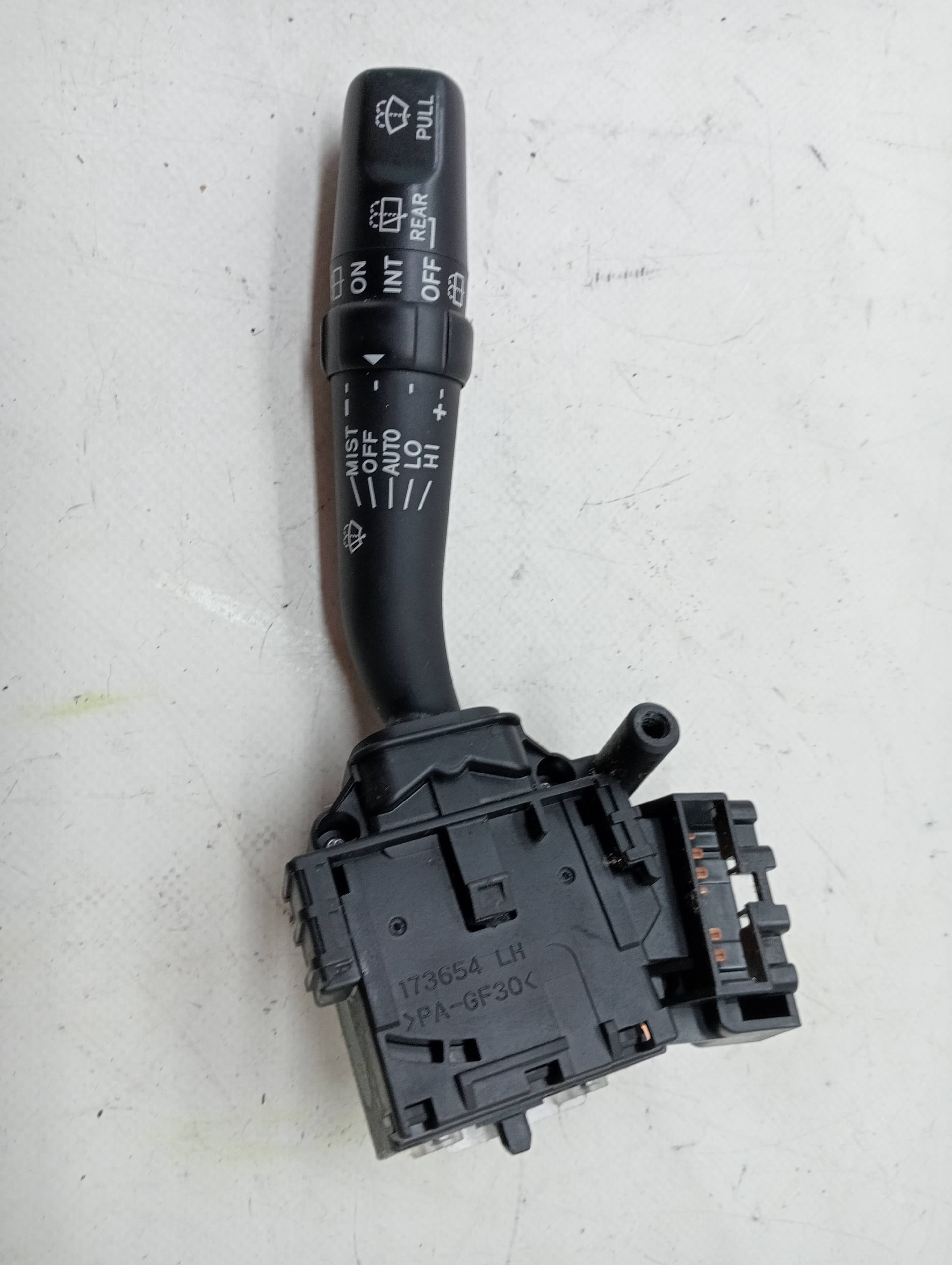 Mando limpia TOYOTA COROLLA VERSO (R1) 2