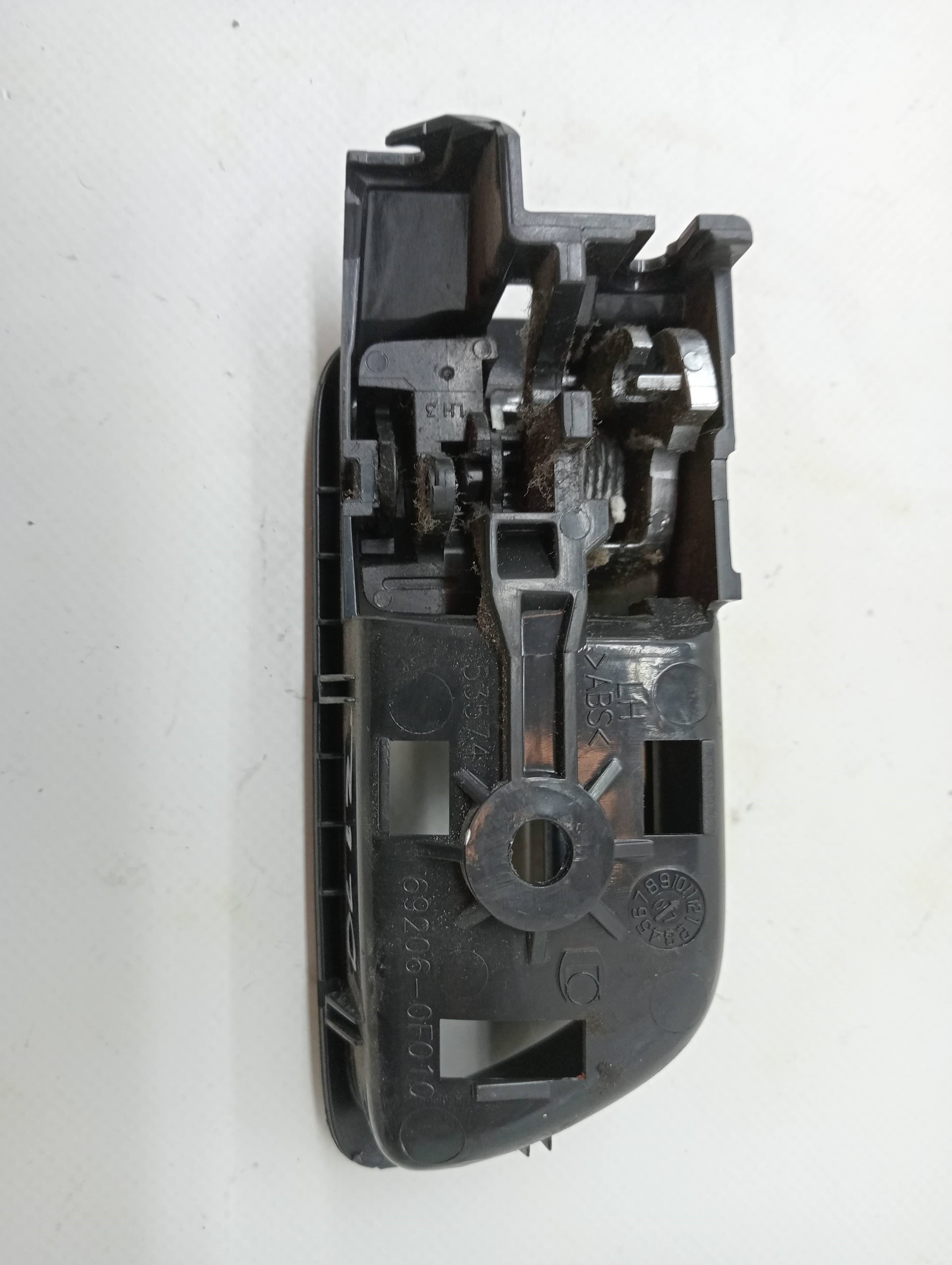 Maneta interior delantera izquierda TOYOTA COROLLA VERSO (R1) 2