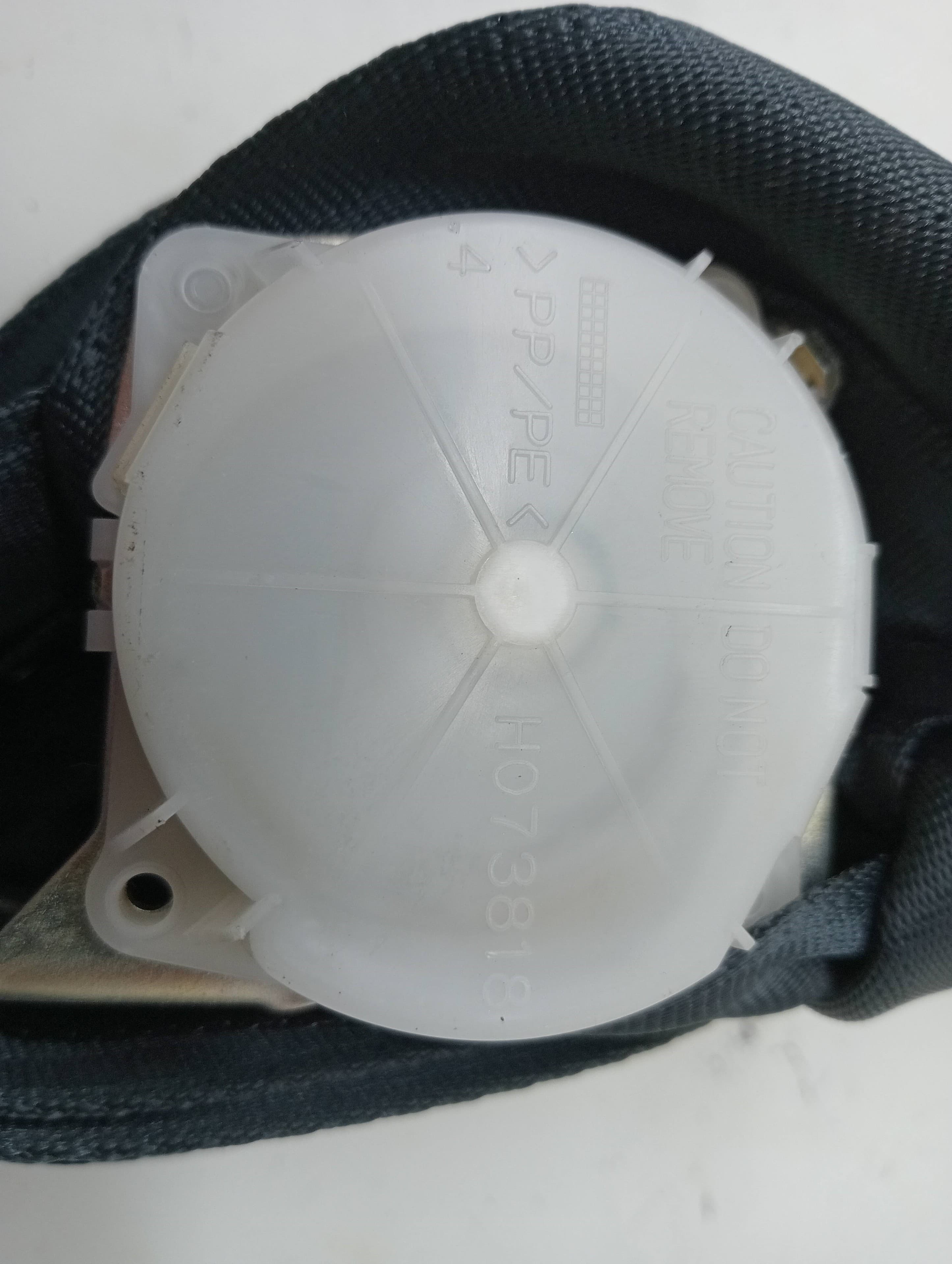 Cinturon seguridad trasero izquierdo TOYOTA COROLLA VERSO (R1) 2