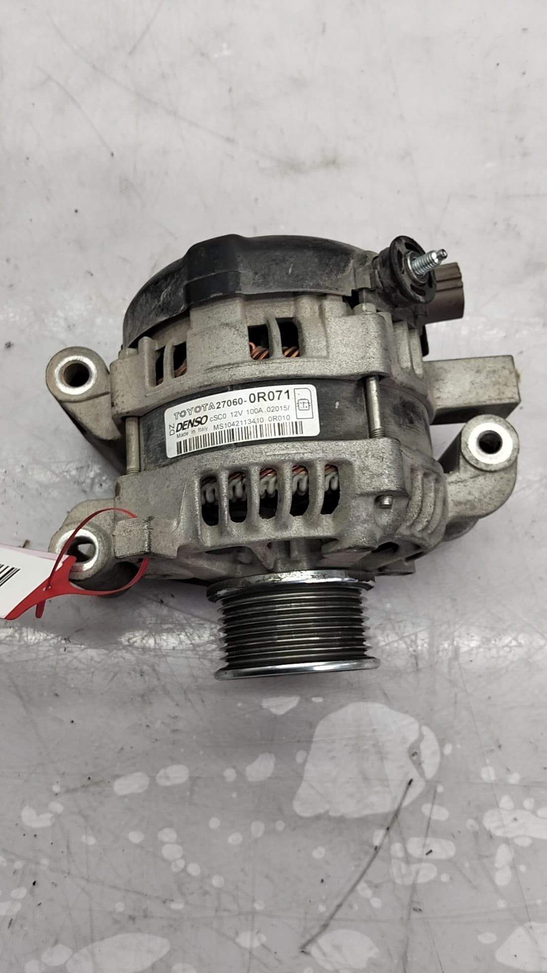 Alternador TOYOTA AVENSIS SEDÁN (_T27_)