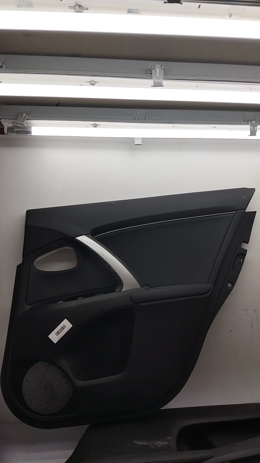 Guarnecido puerta trasera derecha TOYOTA AVENSIS SEDÁN (_T27_)