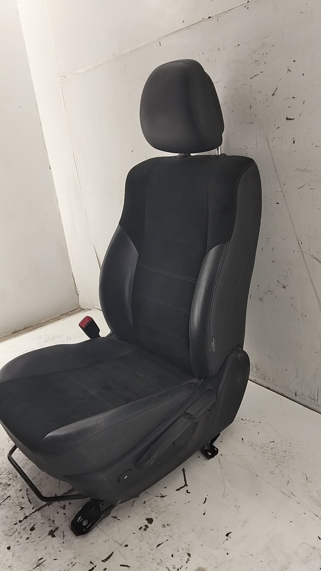 Asiento delantero izquierdo TOYOTA AVENSIS SEDÁN (_T27_) 3