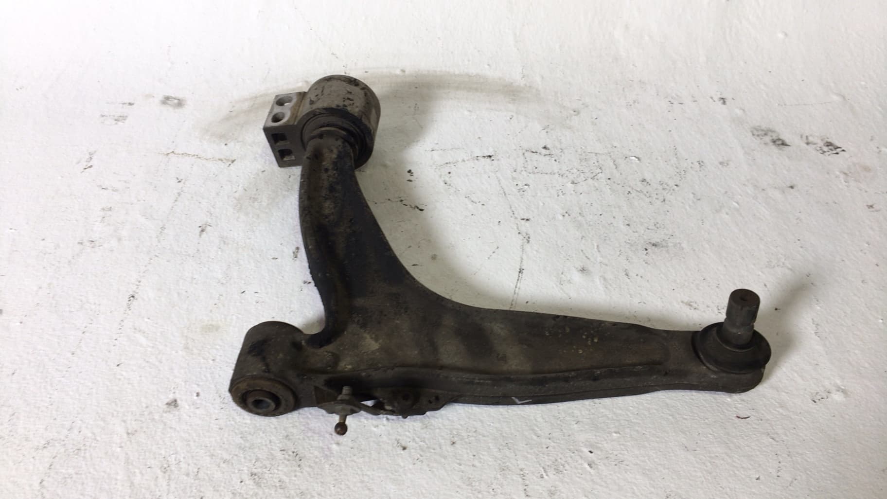 Brazo suspension inferior delantero izquierdo SAAB 9-3 STATION WAGON (E50)