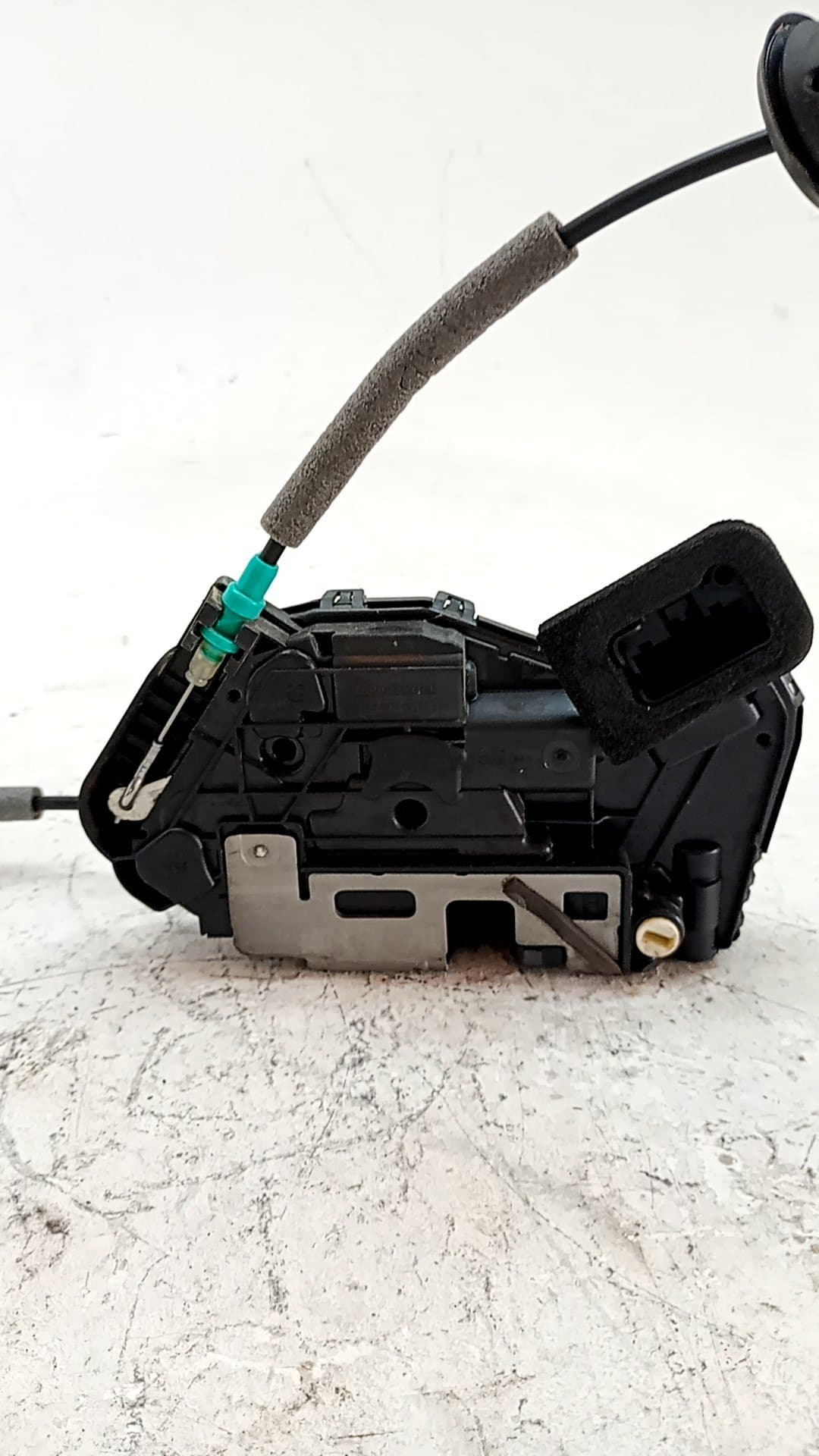 Cerradura puerta trasera derecha AUDI Q3 SPORTBACK (F3N) 3