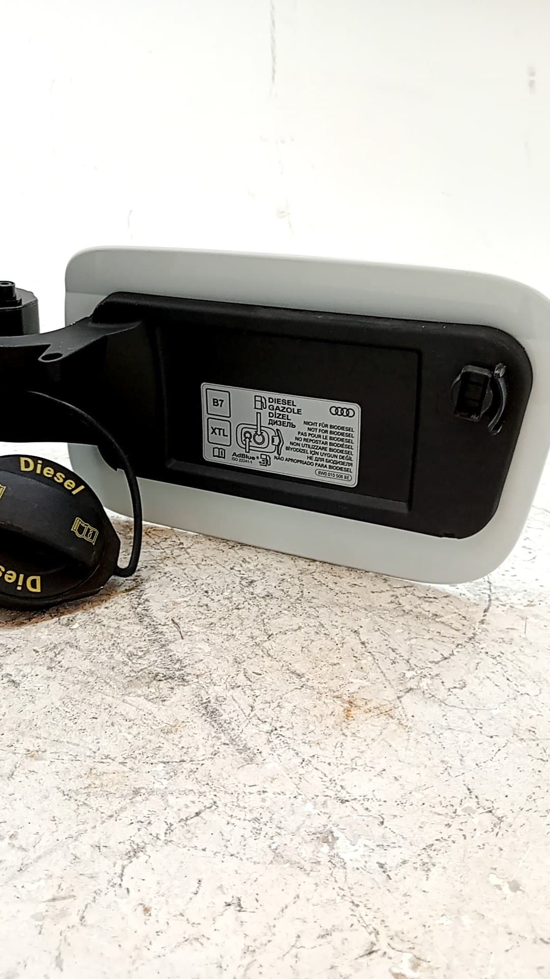 Tapa exterior combustible AUDI Q3 SPORTBACK (F3N) 3