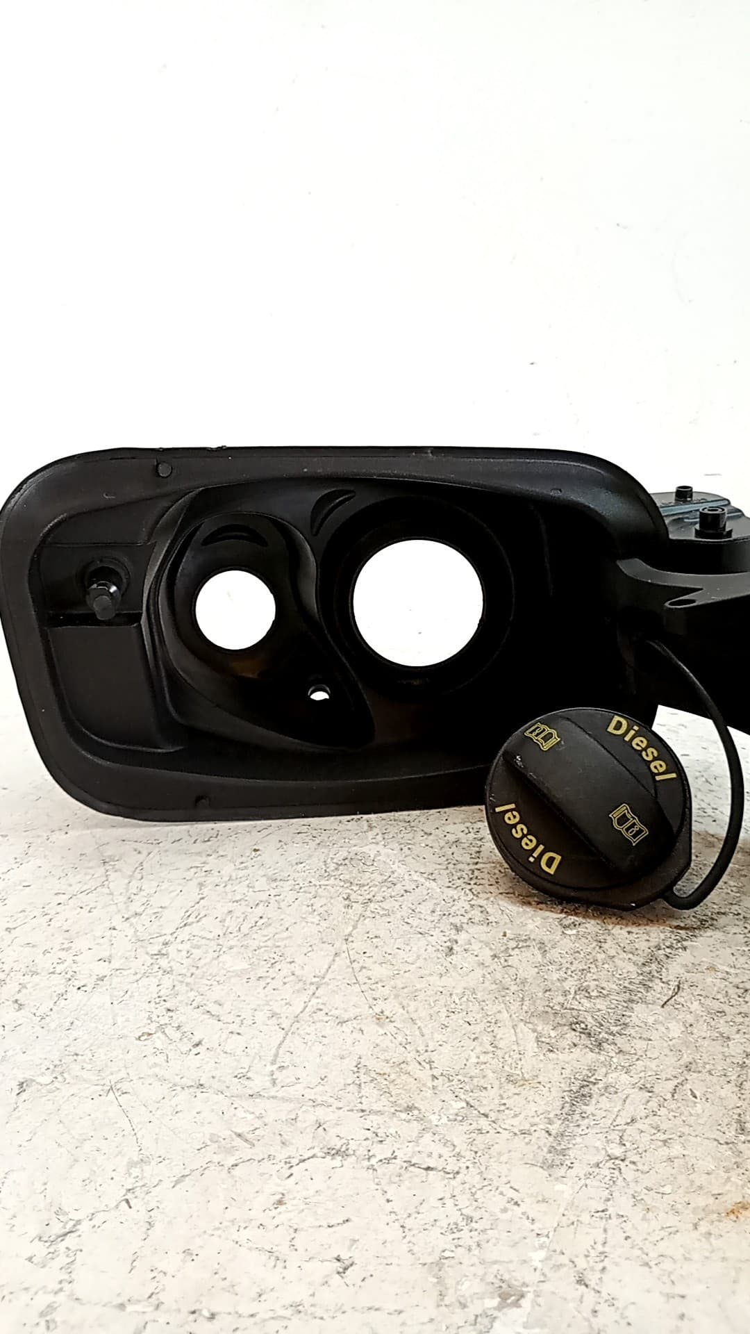 Tapa exterior combustible AUDI Q3 SPORTBACK (F3N) 2