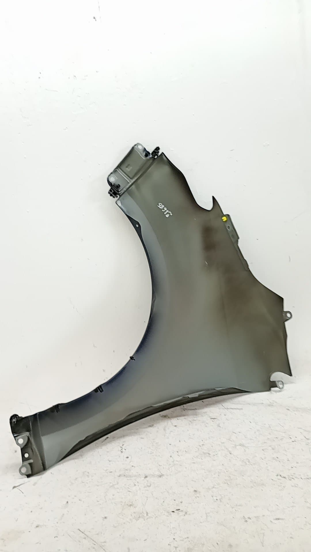 Aleta delantera derecha TOYOTA YARIS 3