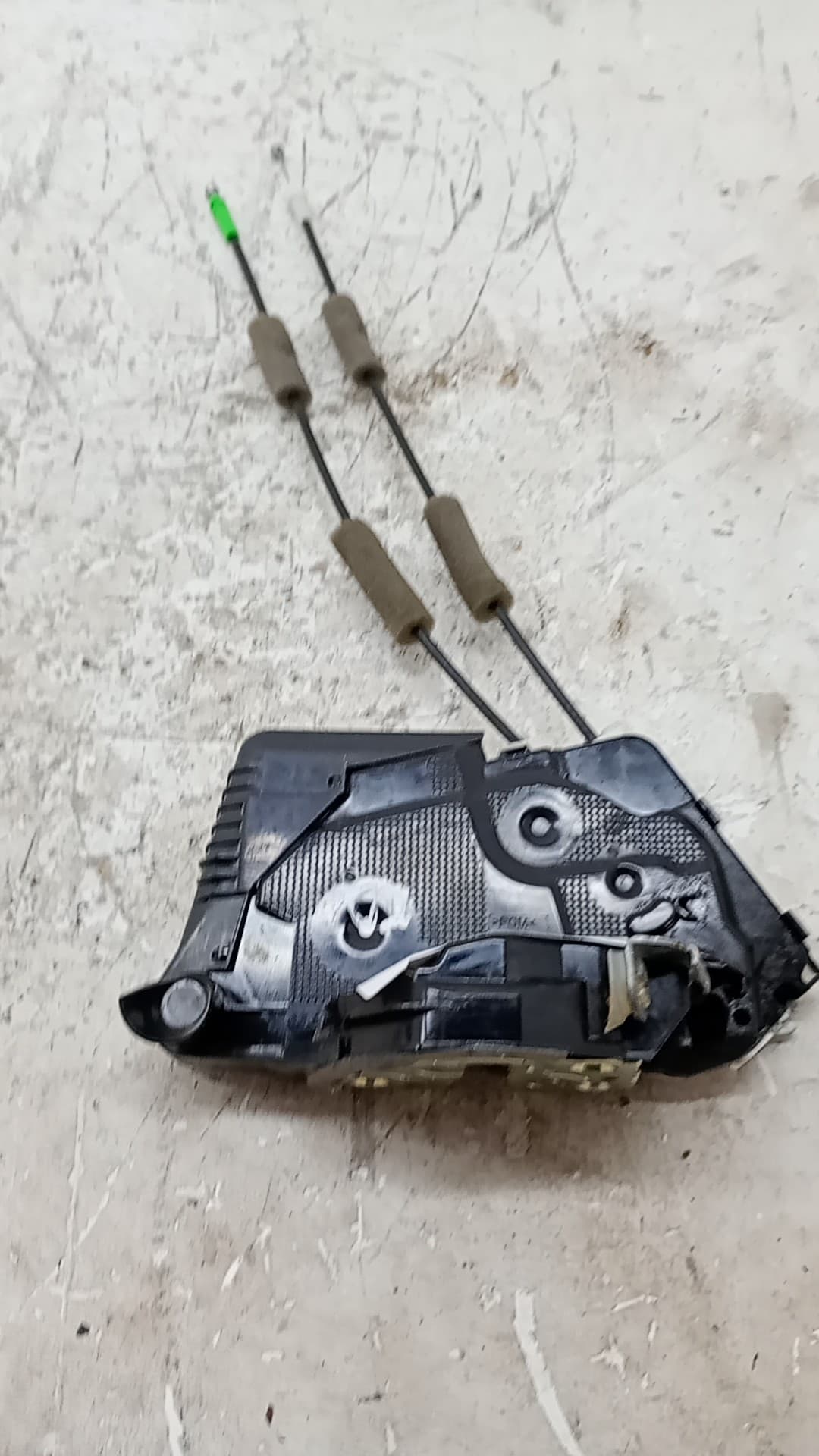 Cerradura puerta delantera derecha TOYOTA YARIS