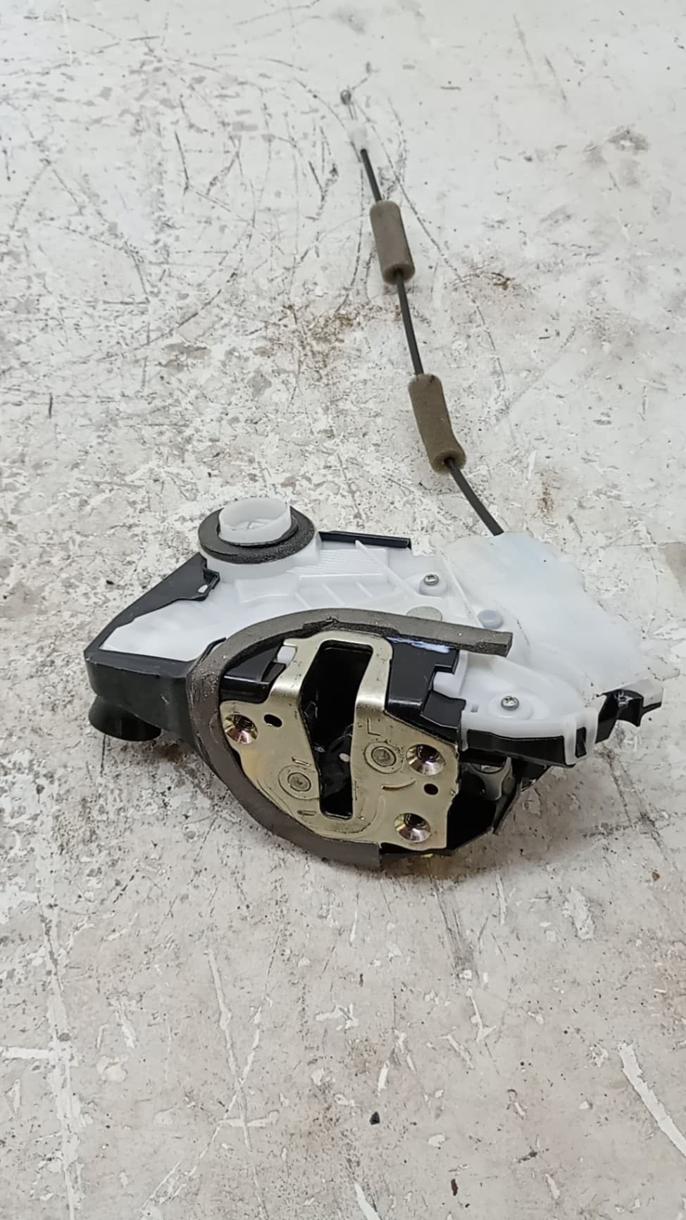 Cerradura puerta delantera izquierda TOYOTA YARIS 2
