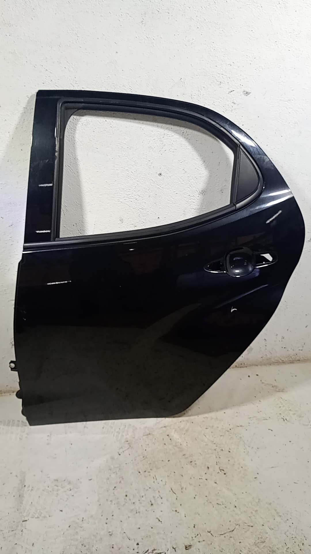 Puerta trasera izquierda TOYOTA YARIS