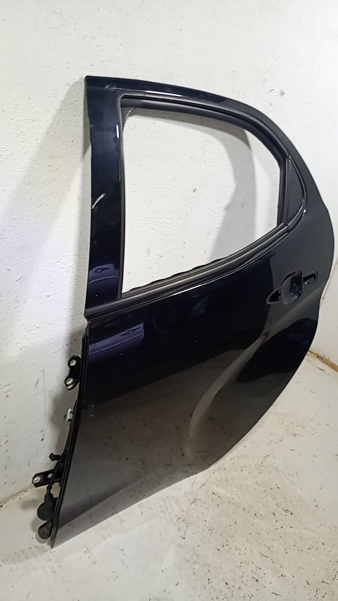 Puerta trasera izquierda TOYOTA YARIS 3