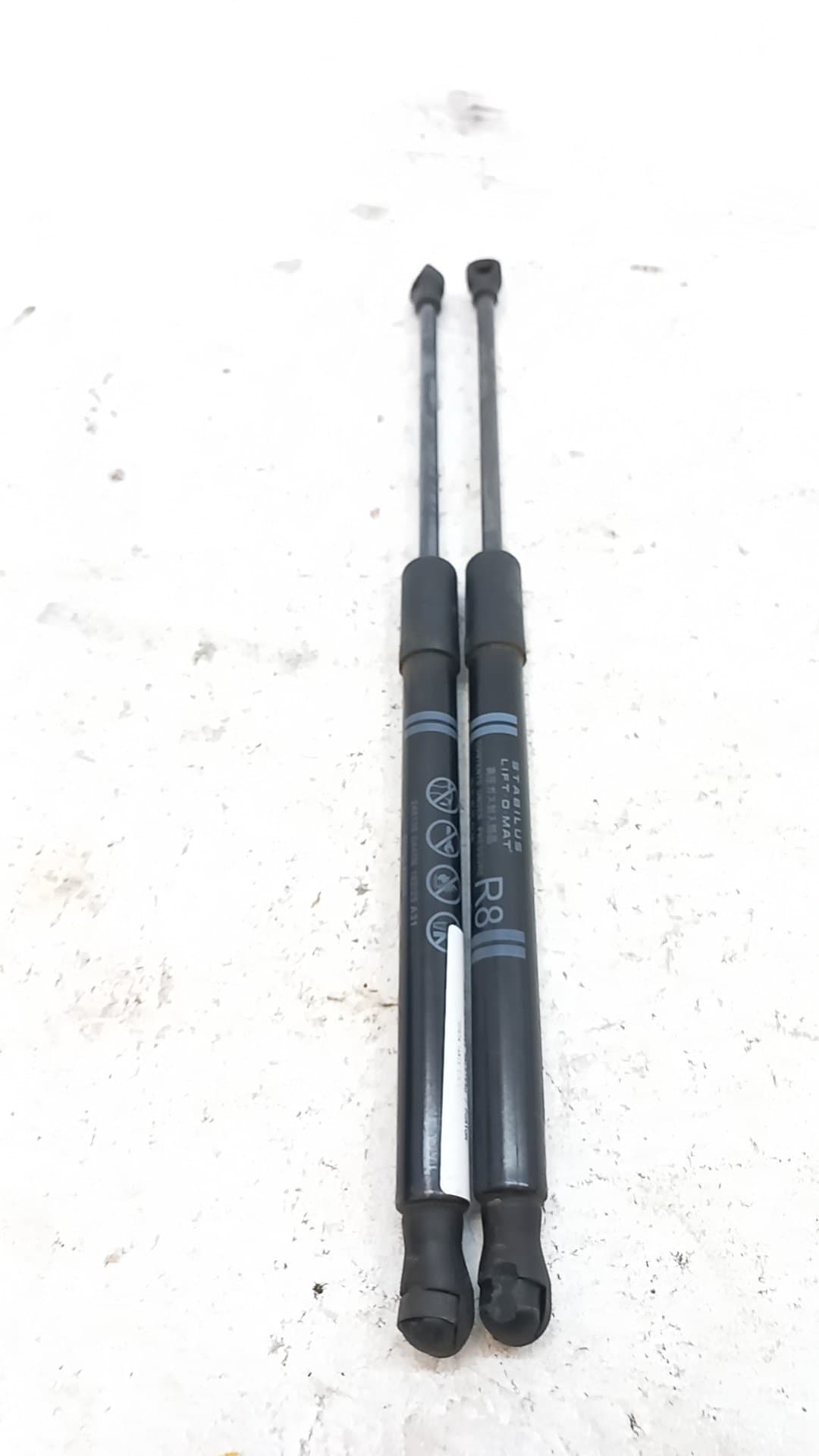 Amortiguadores maletero / porton TOYOTA YARIS