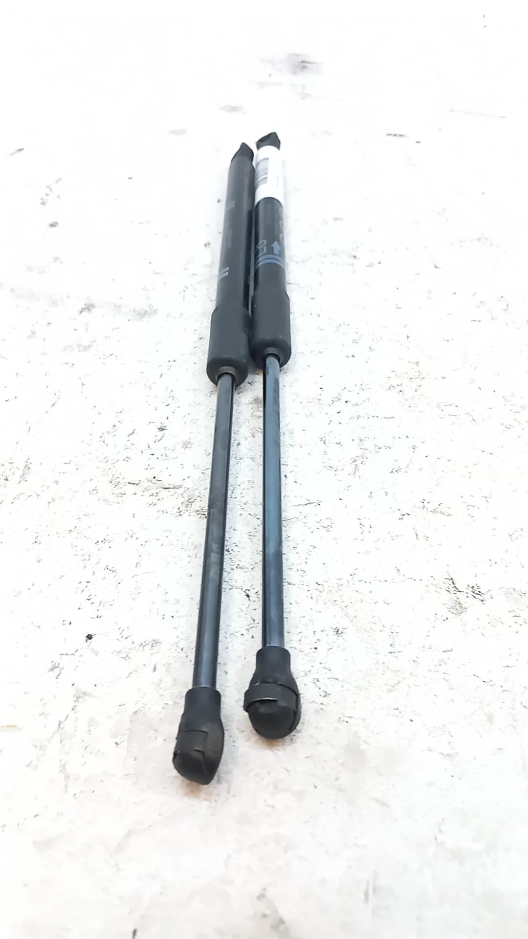 Amortiguadores maletero / porton TOYOTA YARIS 2