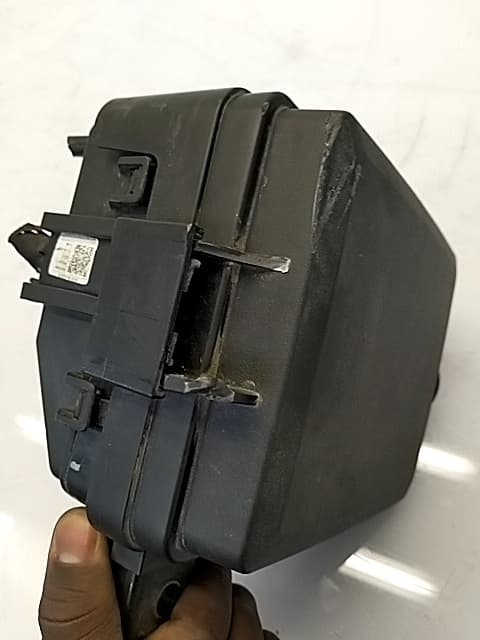 Caja reles / fusibles HYUNDAI BAYON 4