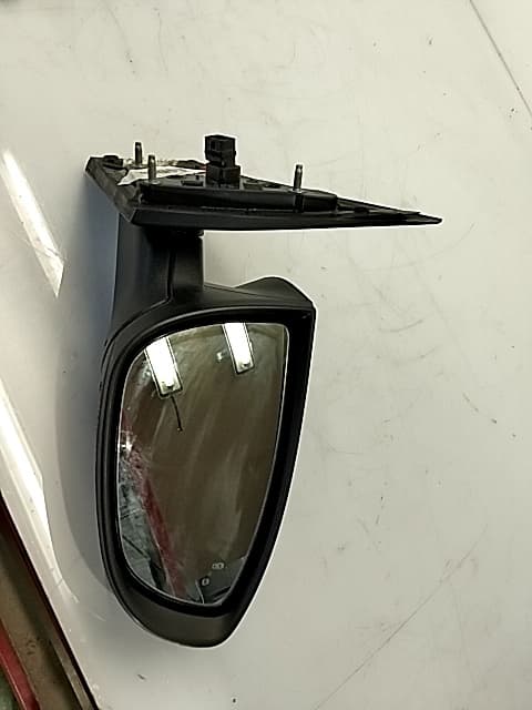 Retrovisor derecho HYUNDAI BAYON 5