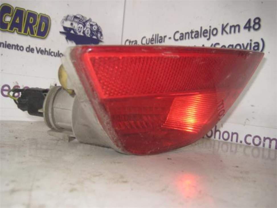 Faro antiniebla trasero izquierdo FORD FOCUS BERLINA (CAP) 2