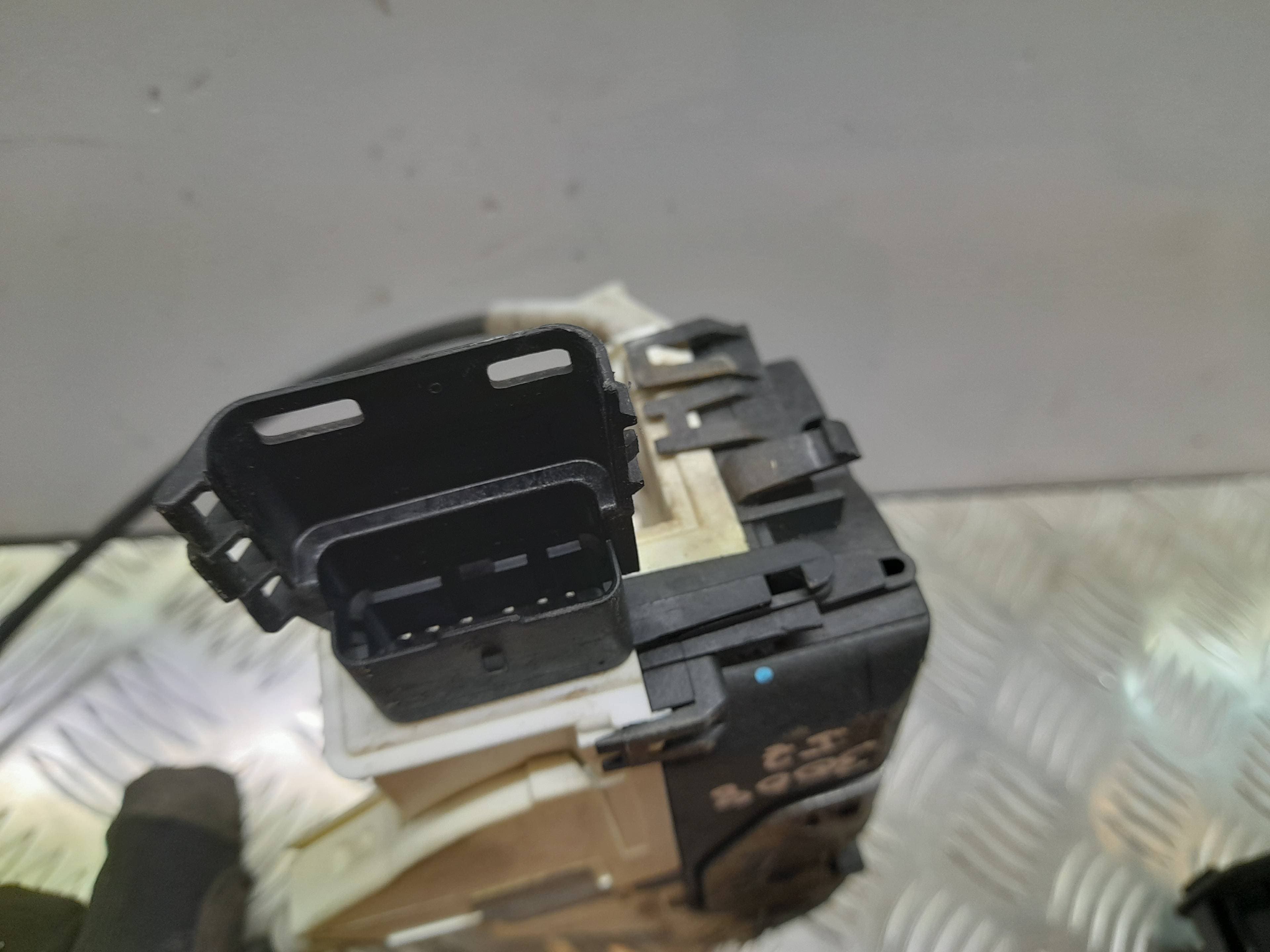 Cerradura puerta delantera izquierda PEUGEOT 3008 3