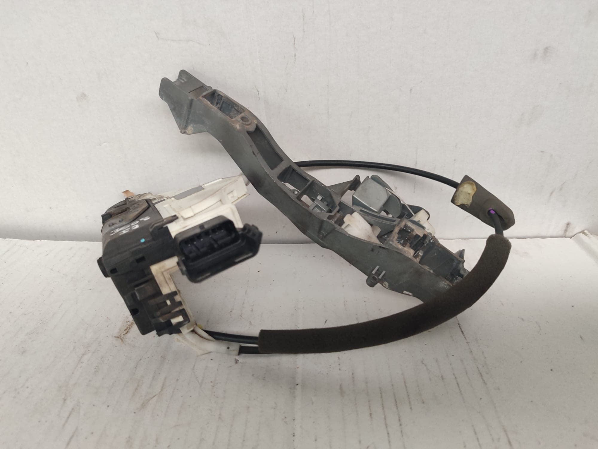 Cerradura puerta delantera izquierda PEUGEOT 3008 2