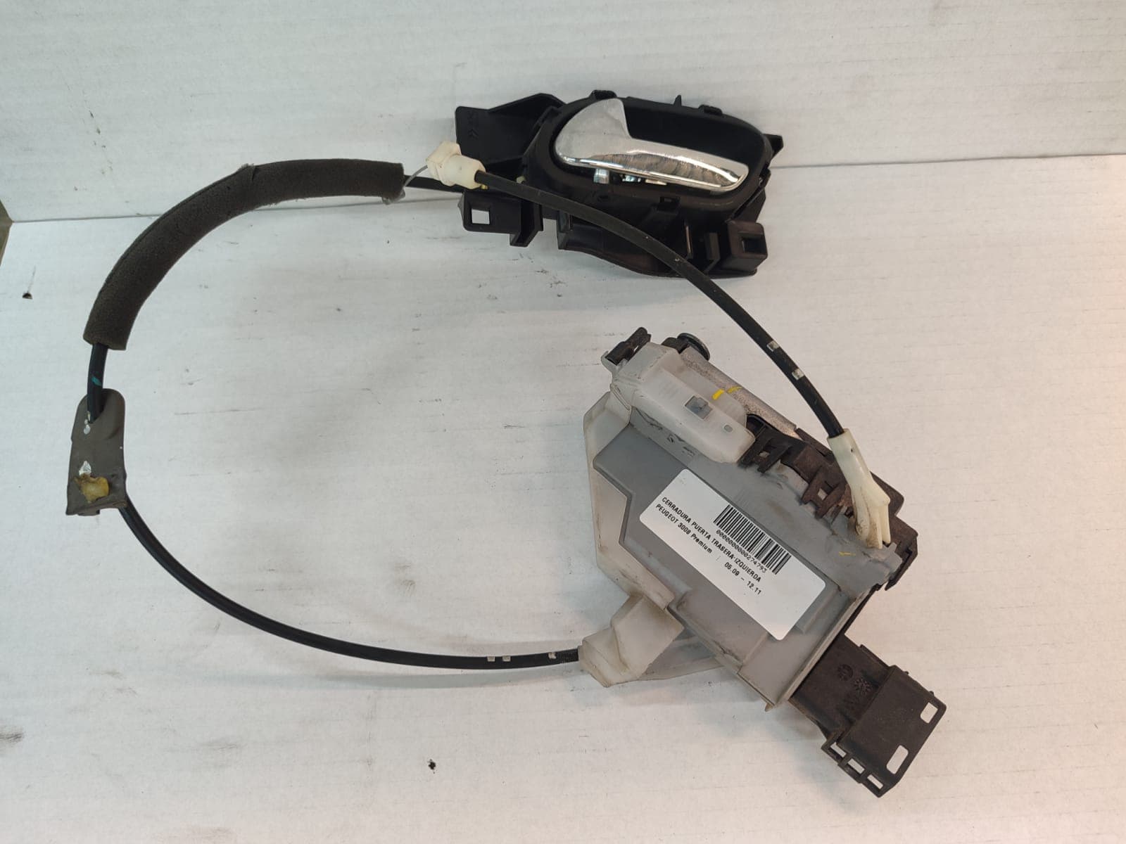 Cerradura puerta trasera izquierda PEUGEOT 3008