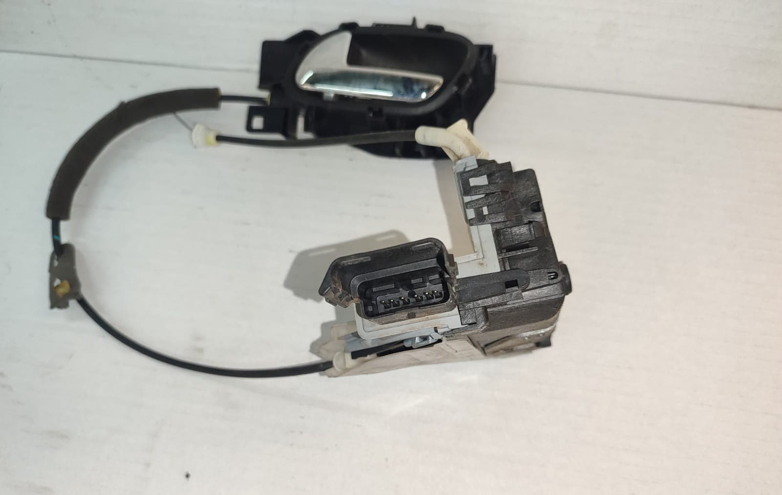 Cerradura puerta trasera izquierda PEUGEOT 3008 3