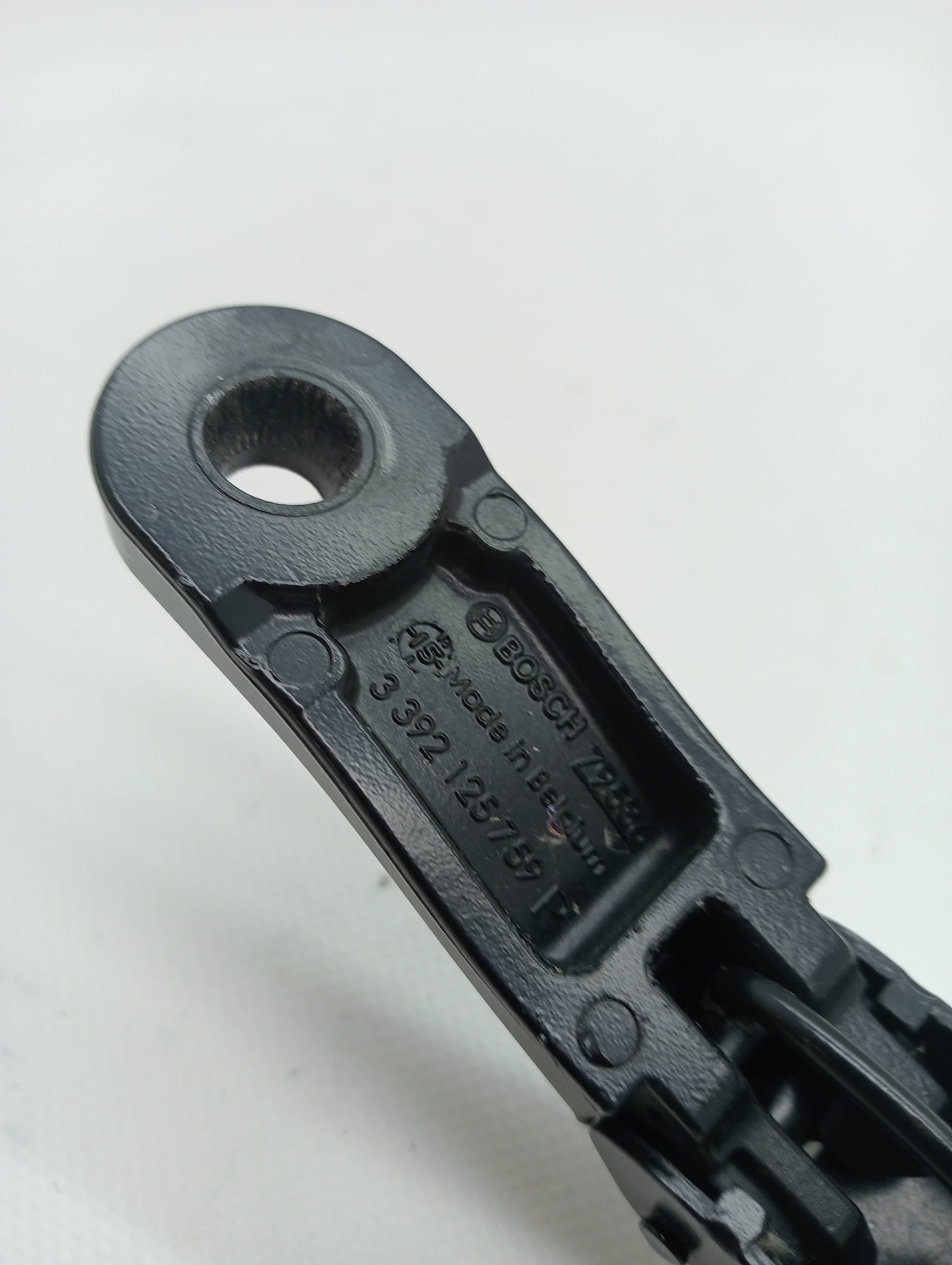 Brazo limpia delantero derecho PEUGEOT 3008 3