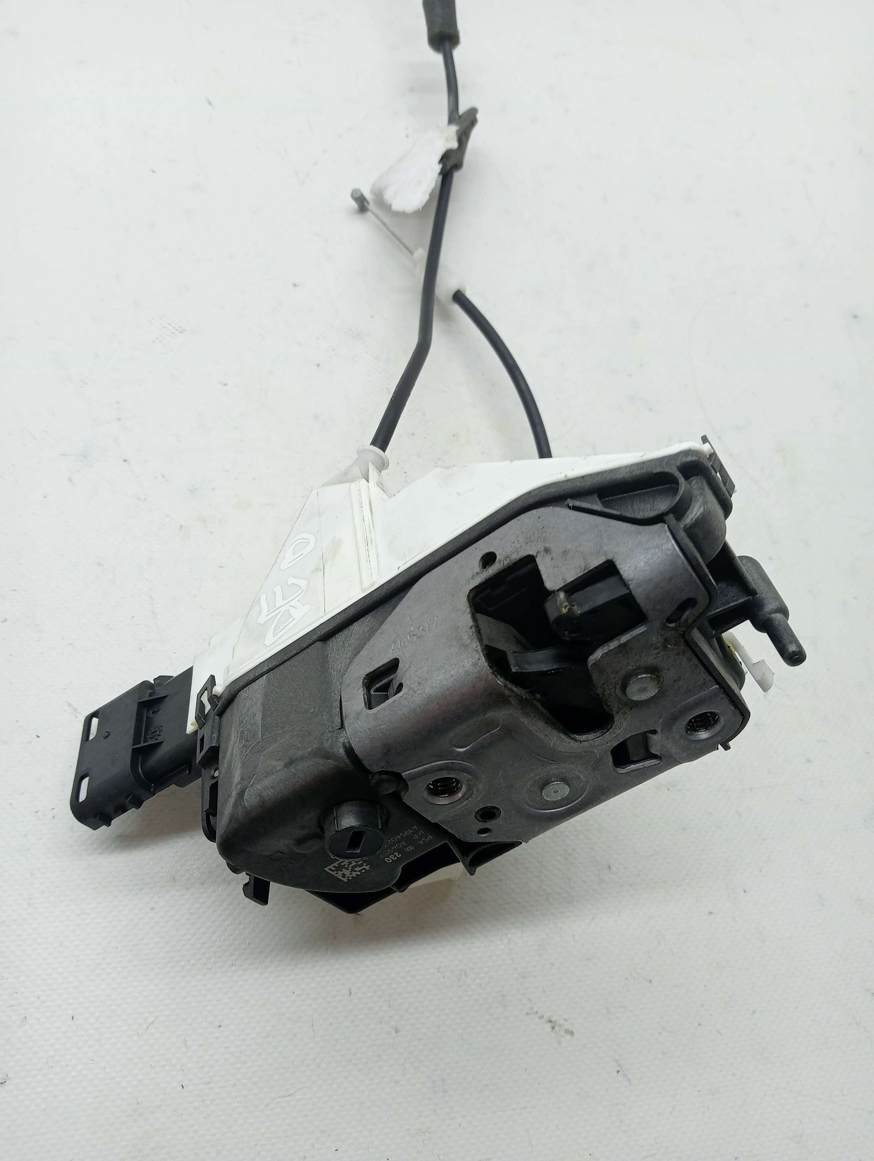 Cerradura puerta delantera derecha PEUGEOT 3008 2