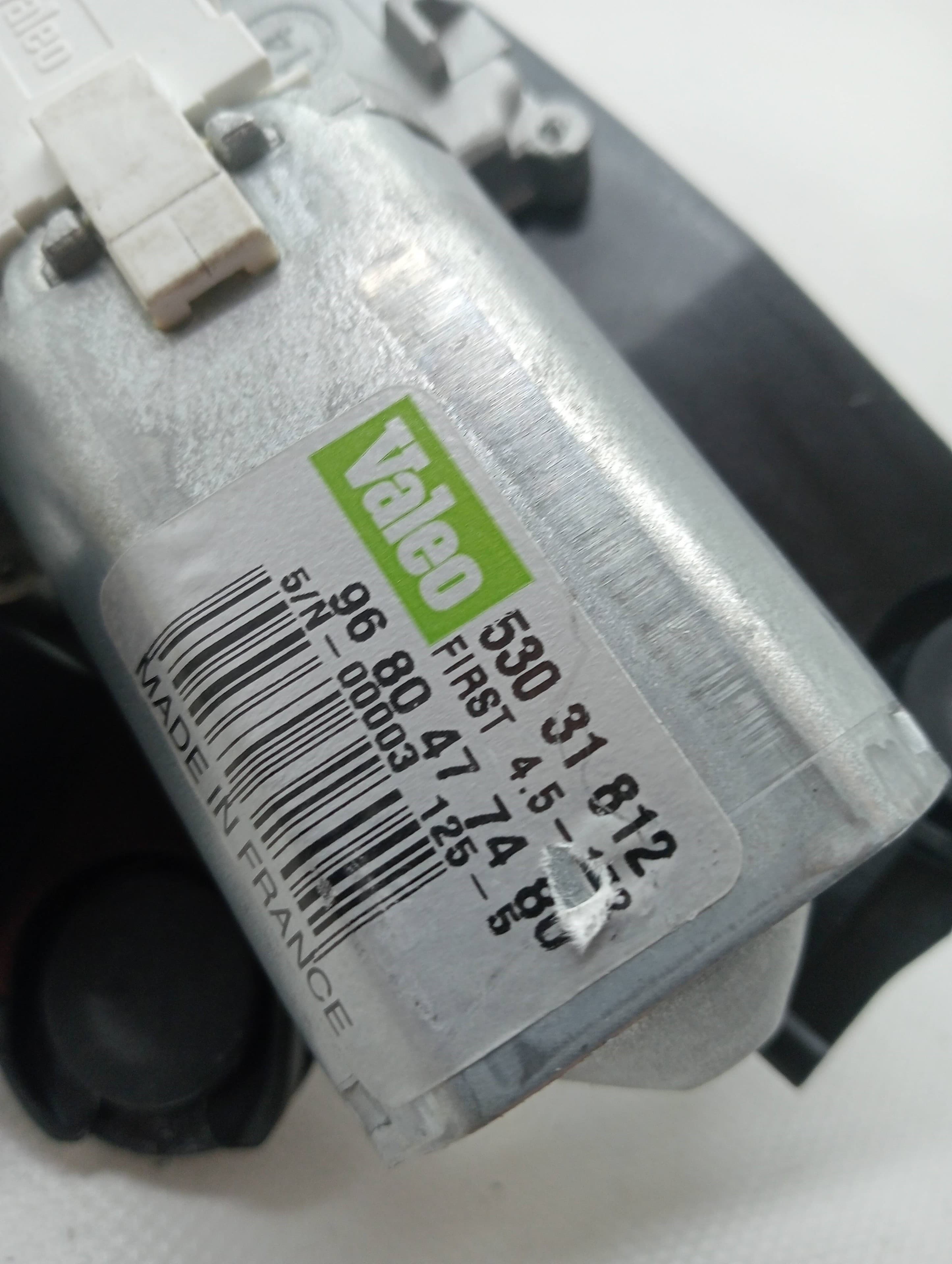 Motor limpia trasero PEUGEOT 3008 2