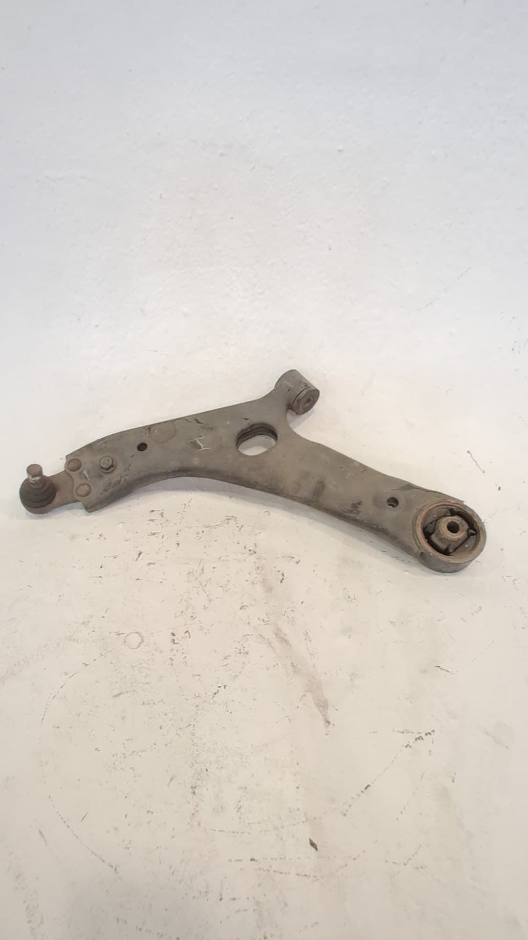 Brazo suspension inferior delantero izquierdo HYUNDAI IX35