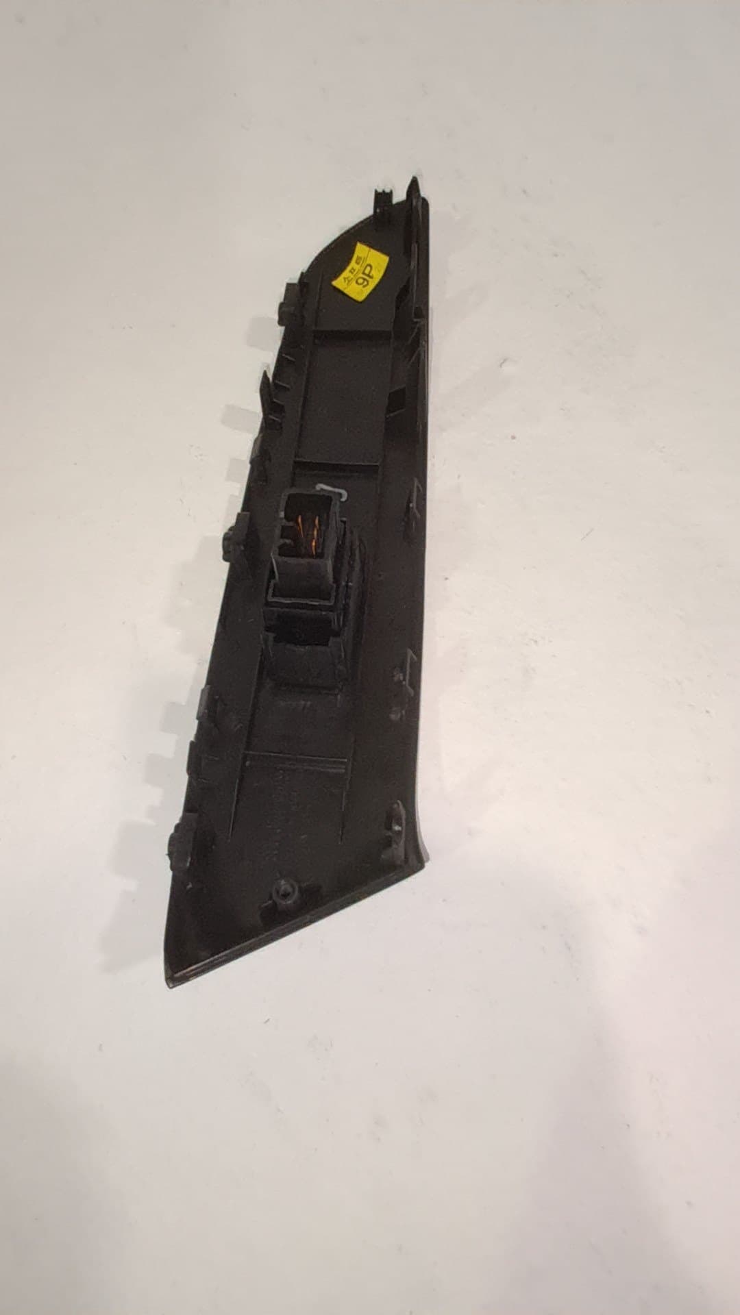 Mando elevalunas delantero derecho HYUNDAI IX35 2