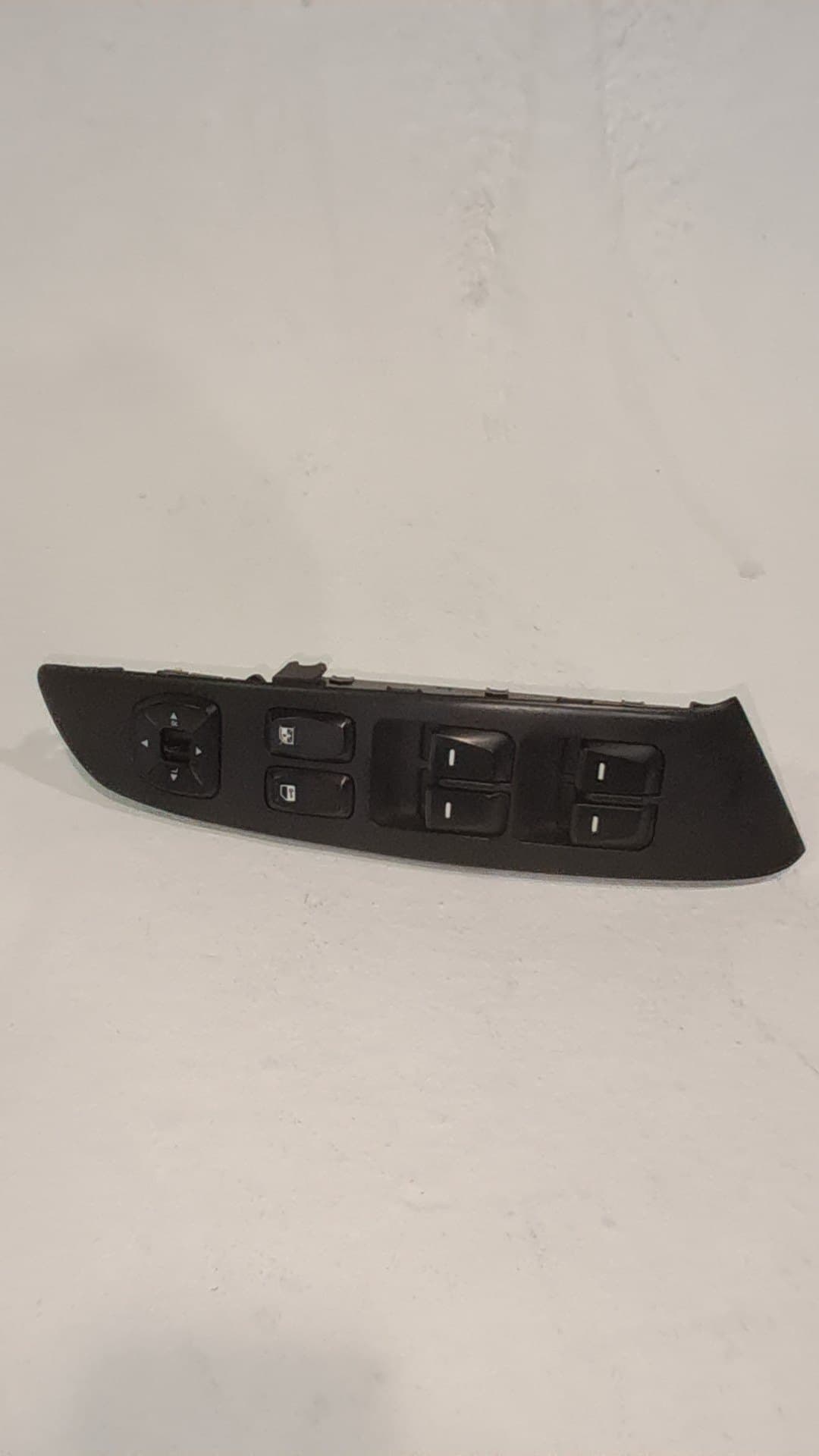 Mando elevalunas delantero izquierdo HYUNDAI IX35 2