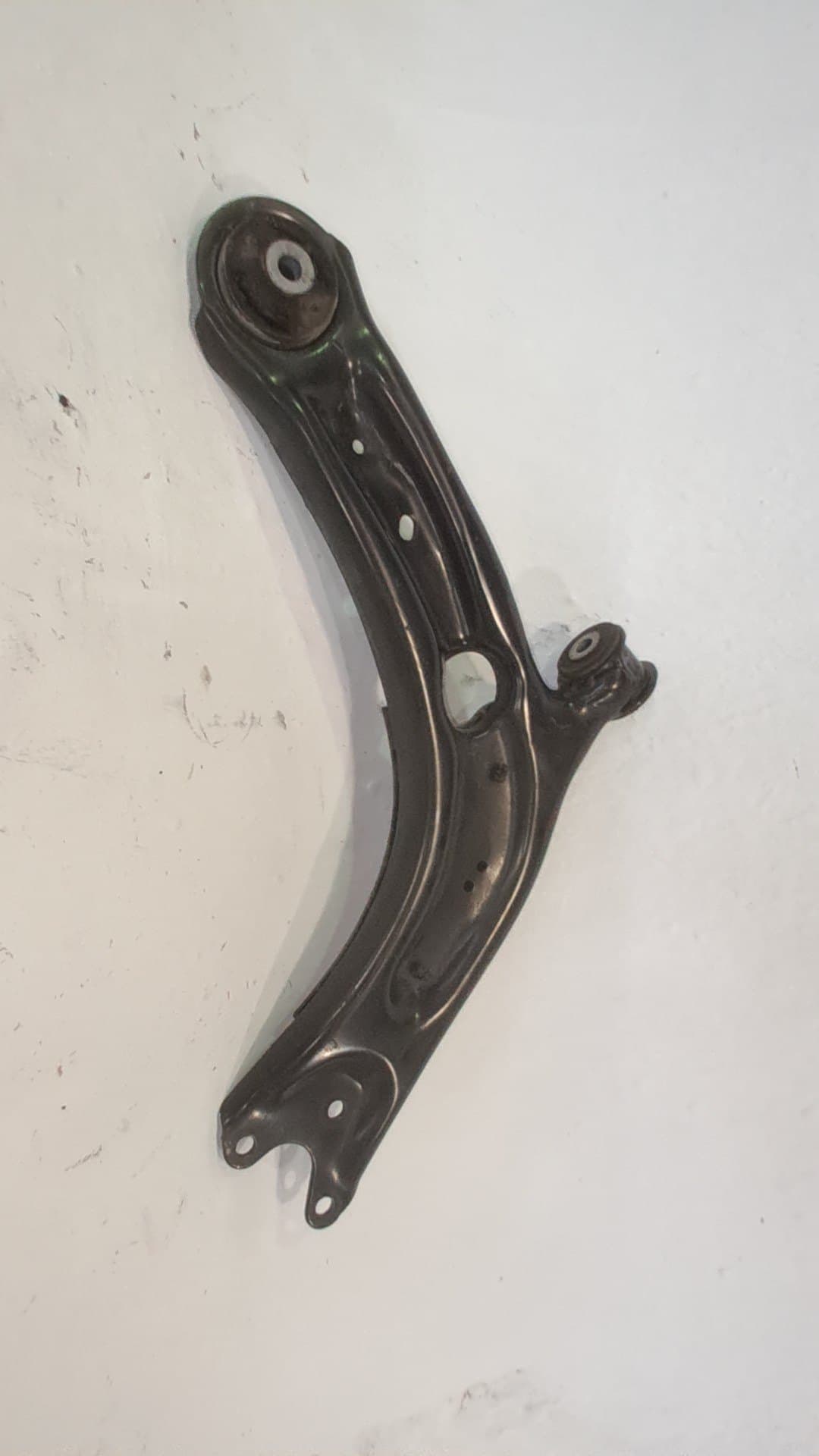 Brazo suspension inferior delantero derecho SEAT ATECA (KH7)