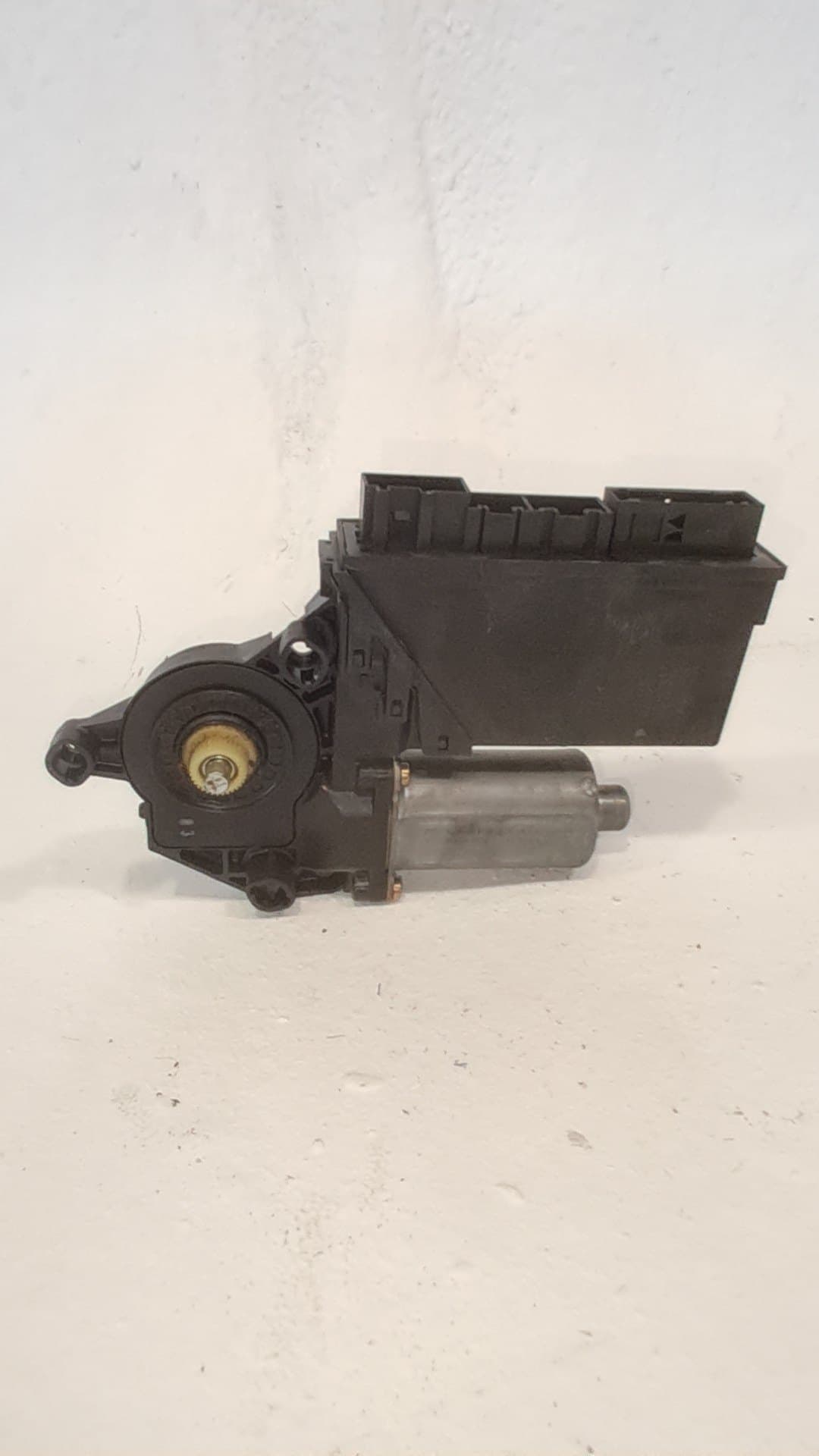Motor elevalunas trasero derecho AUDI A4 BERLINA (8E)