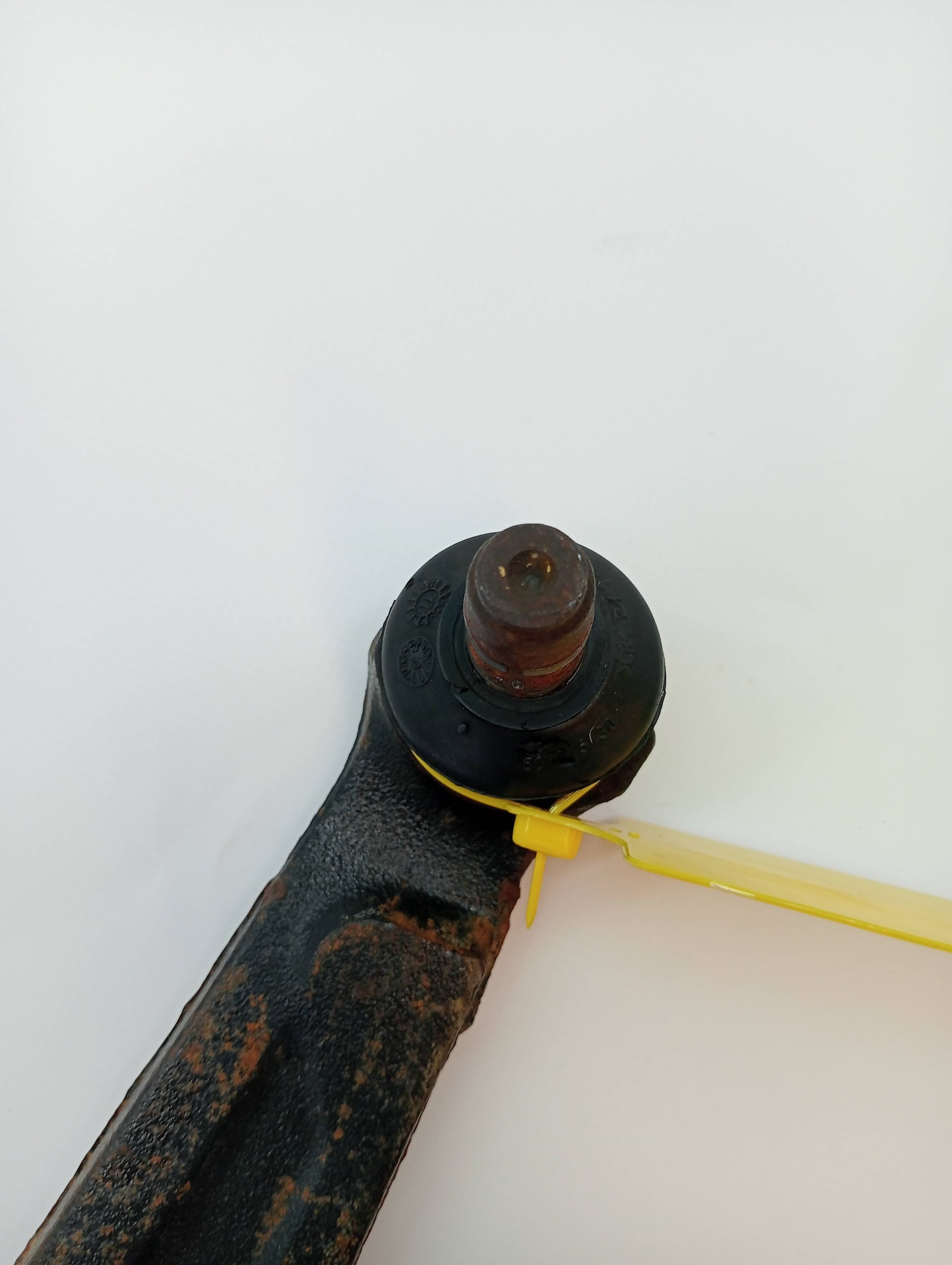 Brazo suspension inferior delantero izquierdo FORD KA (CCU) 2