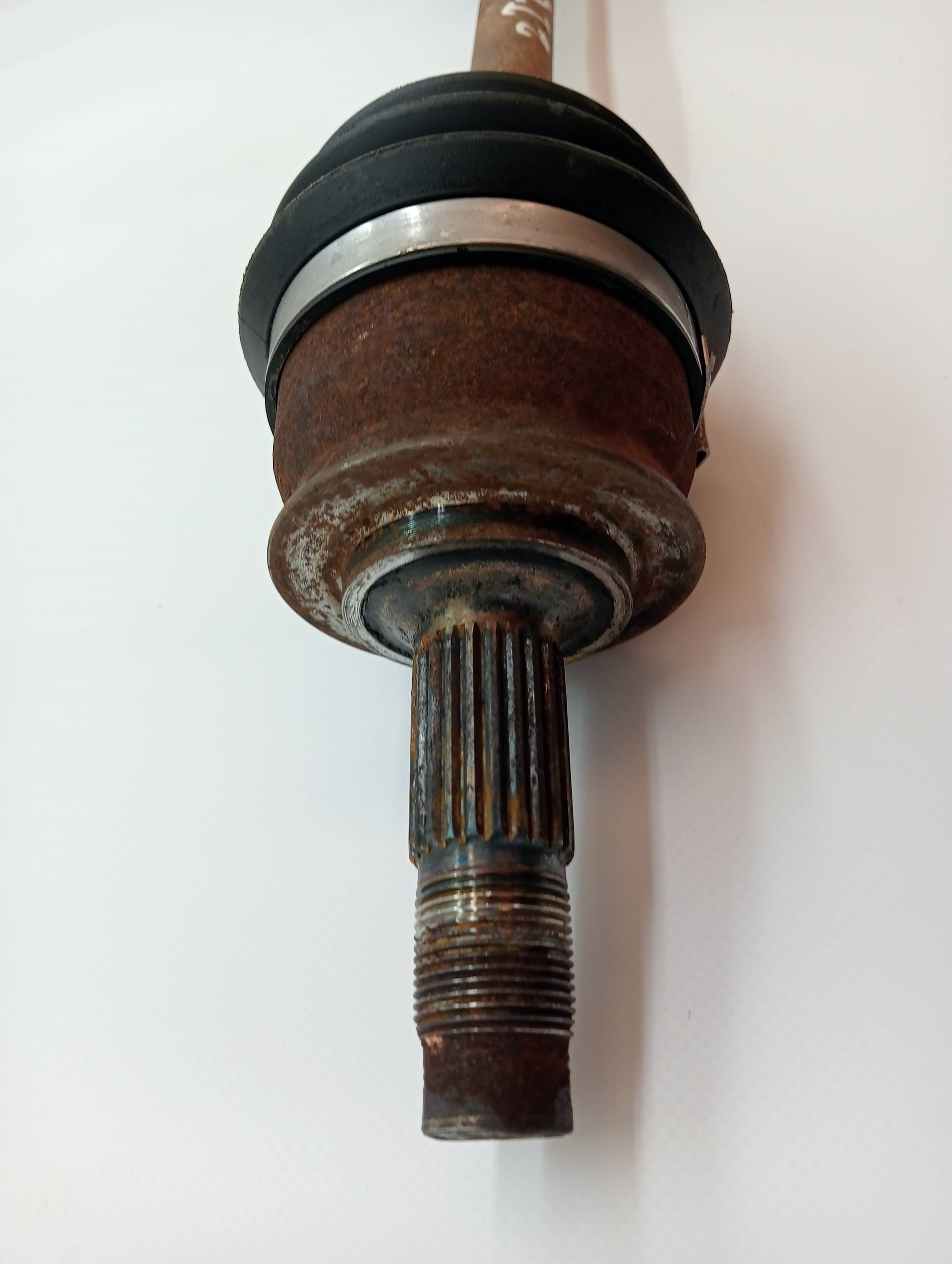 Transmision delantera izquierda FORD KA (CCU) 2