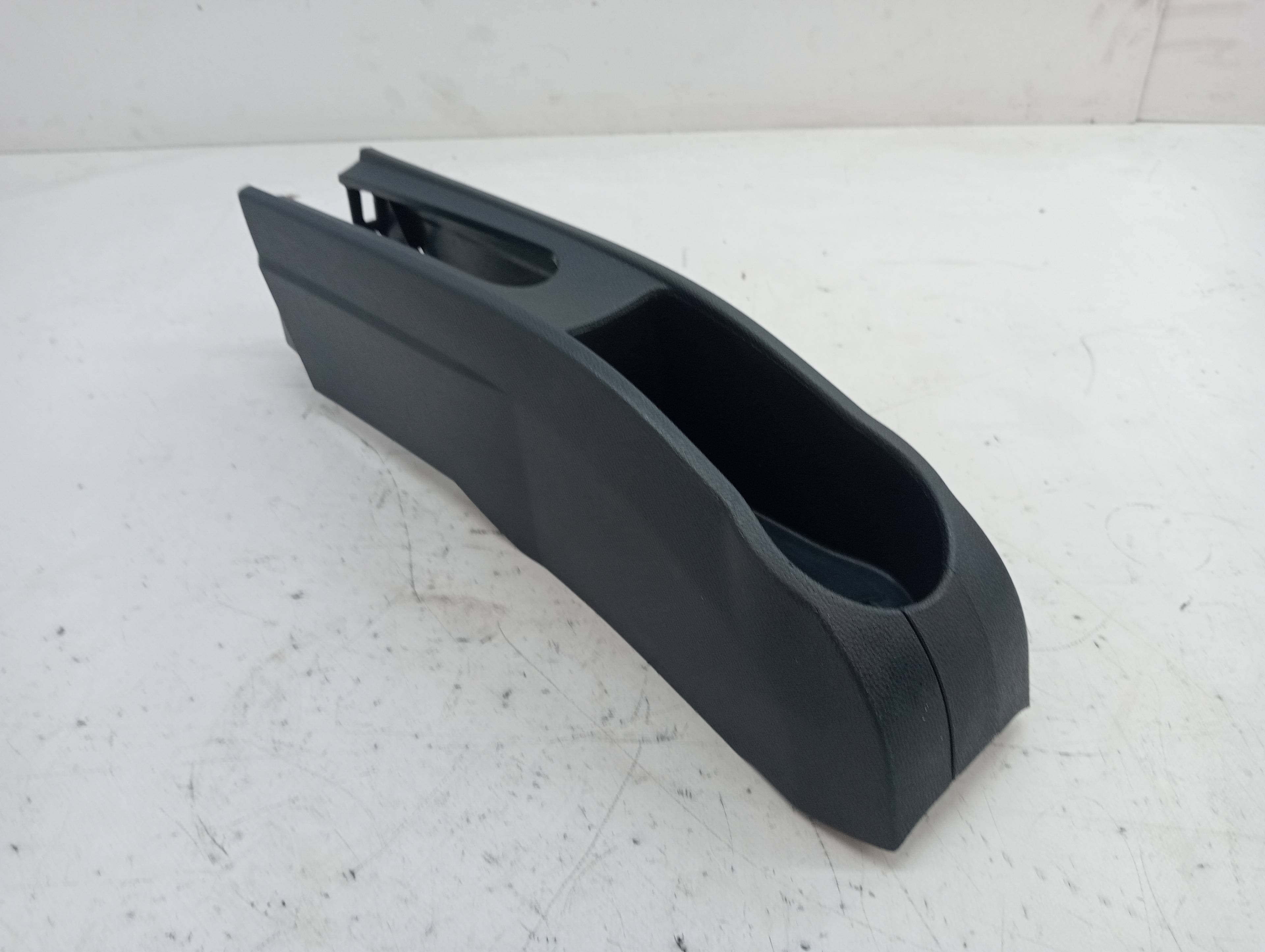 Plastico FORD KA (CCU) 2