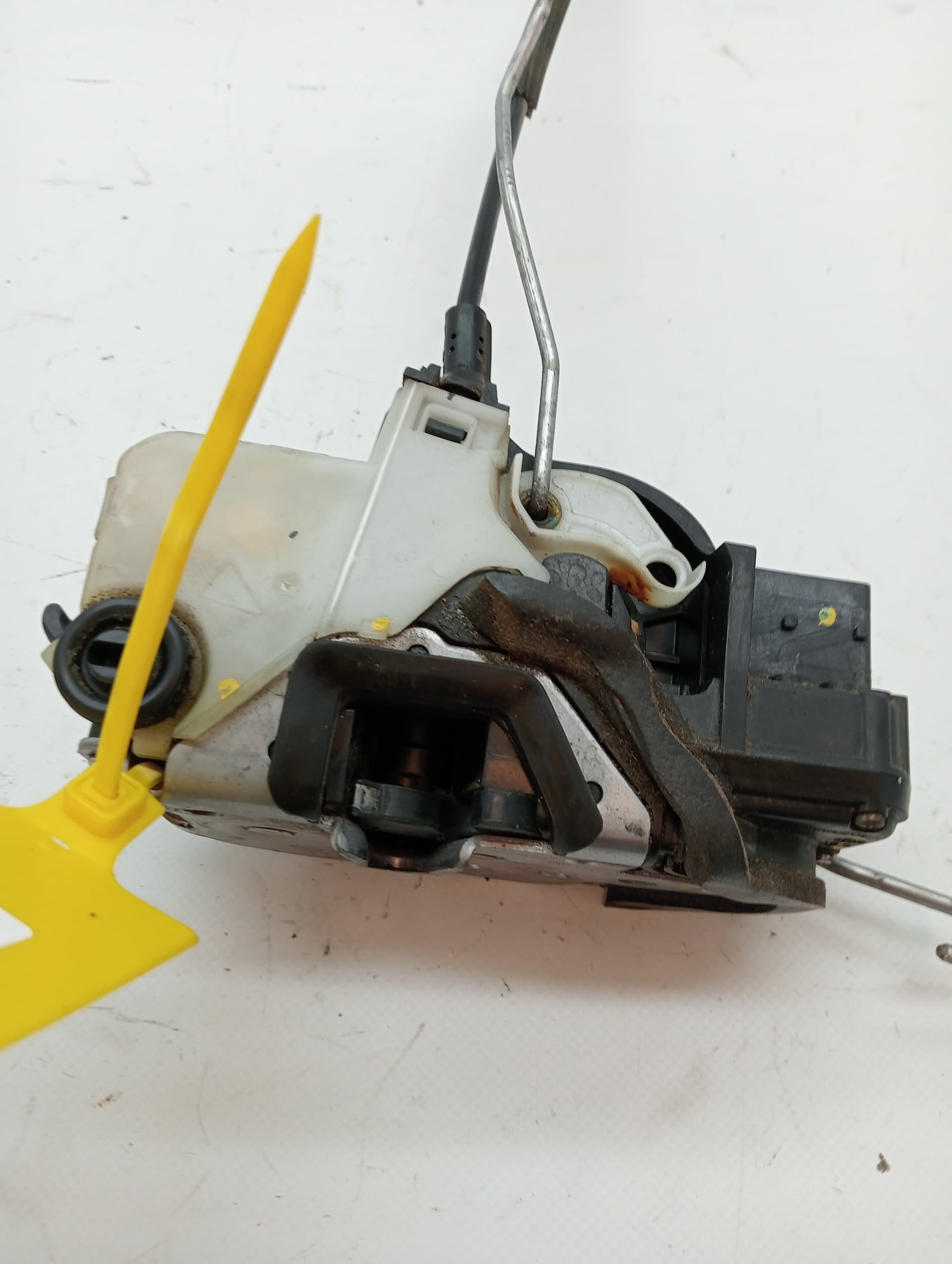 Cerradura puerta trasera derecha OPEL ASTRA J LIM. 2