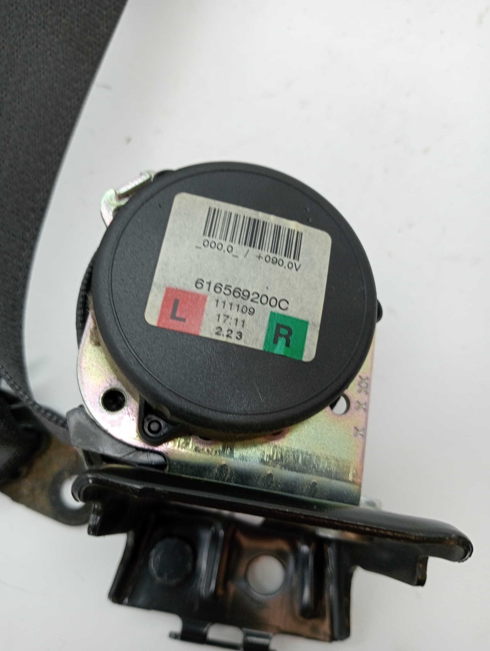 Cinturon seguridad trasero izquierdo OPEL ASTRA J LIM. 2