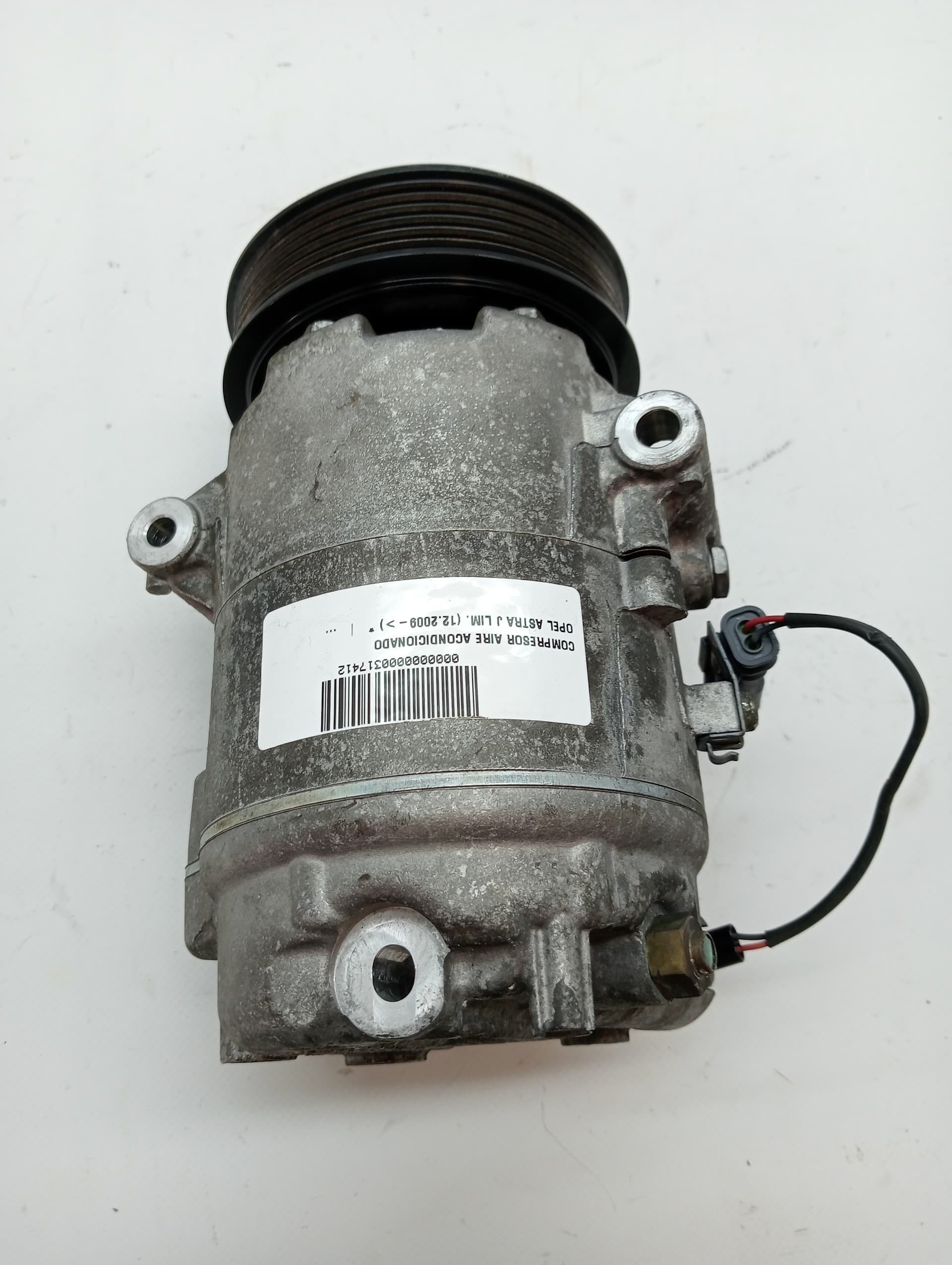 Recambio OPEL ASTRA J LIM. ref. 95518882
