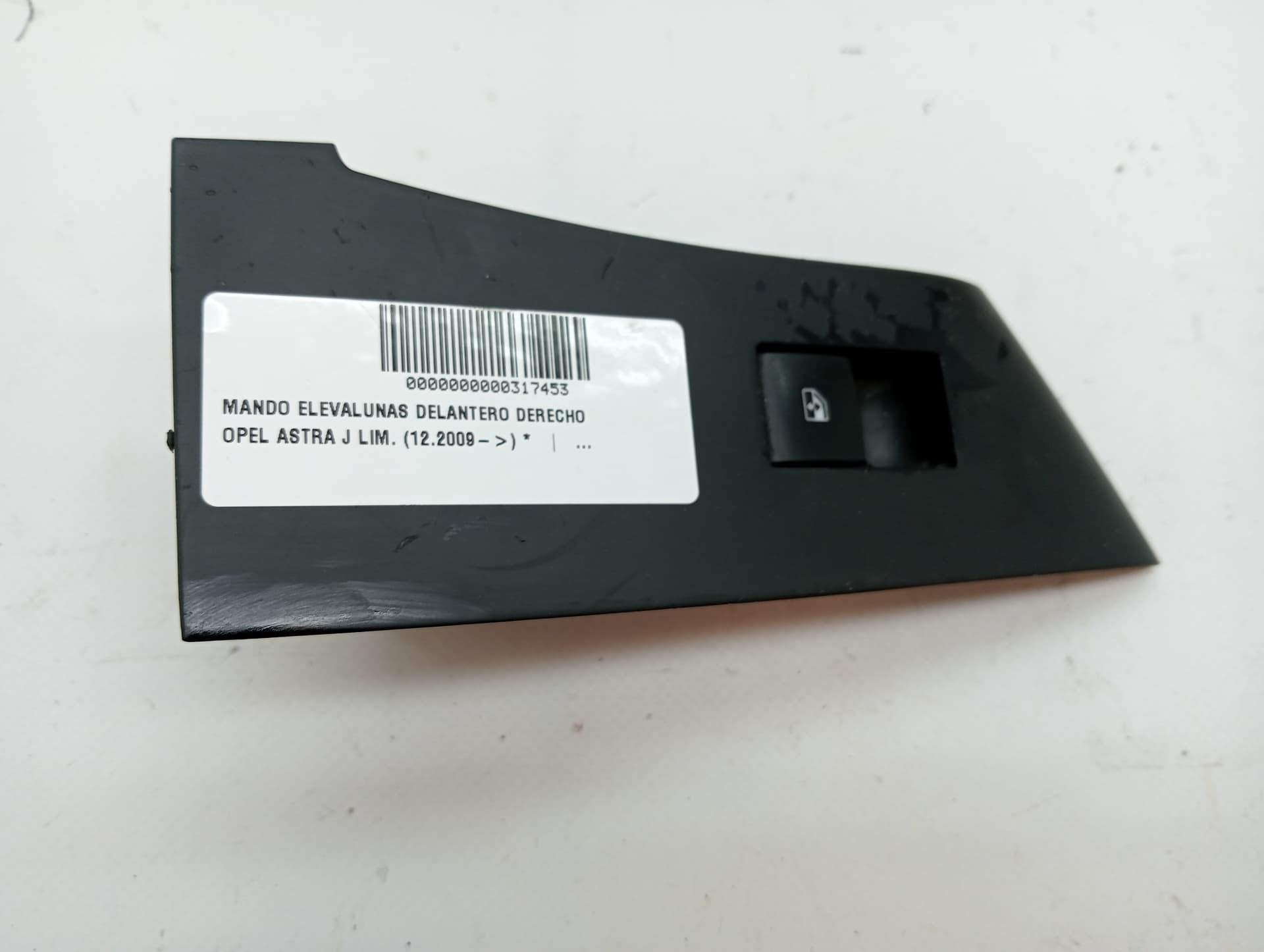 Mando elevalunas delantero derecho OPEL ASTRA J LIM.