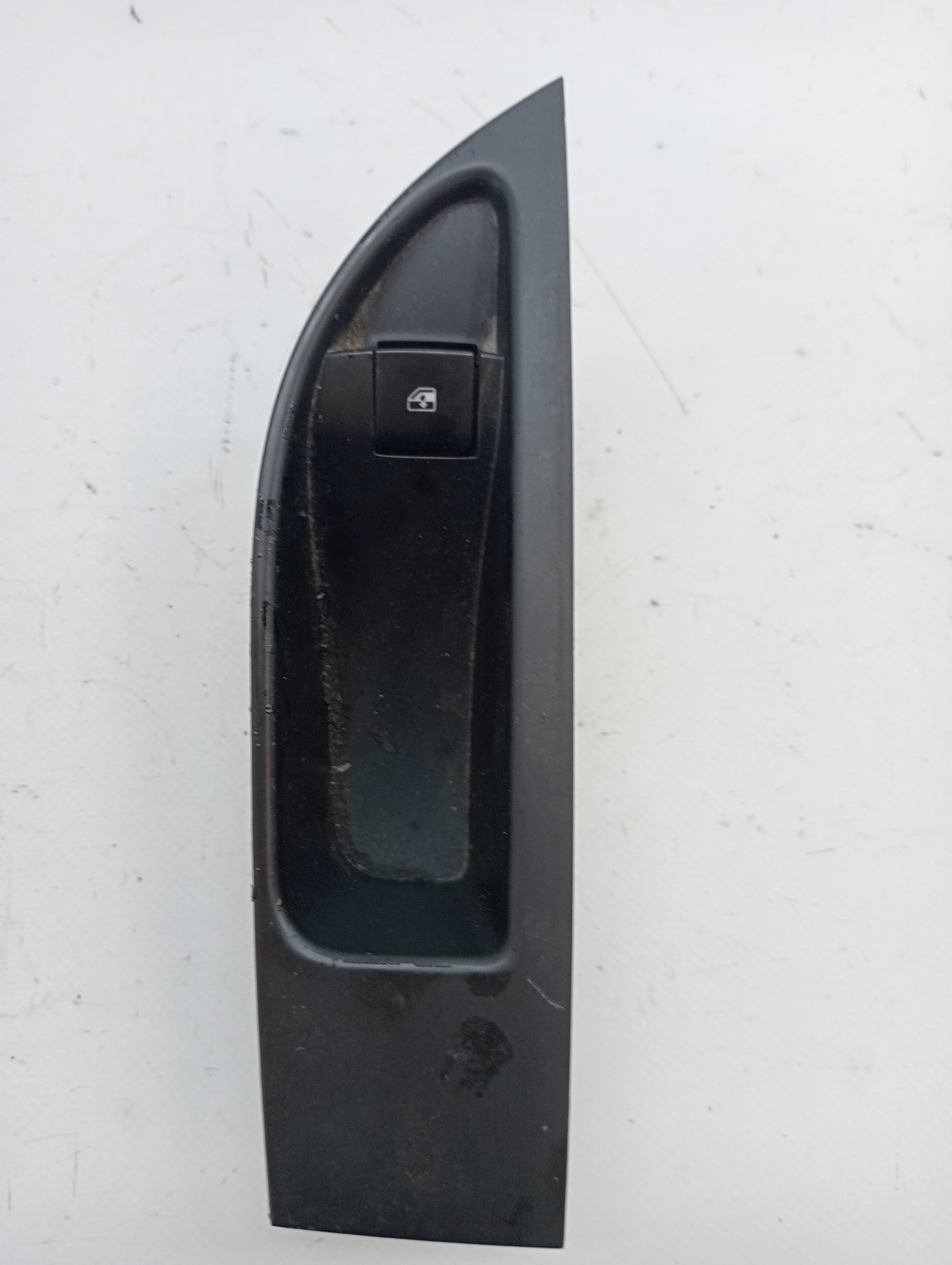 Mando elevalunas trasero derecho OPEL ASTRA J LIM.