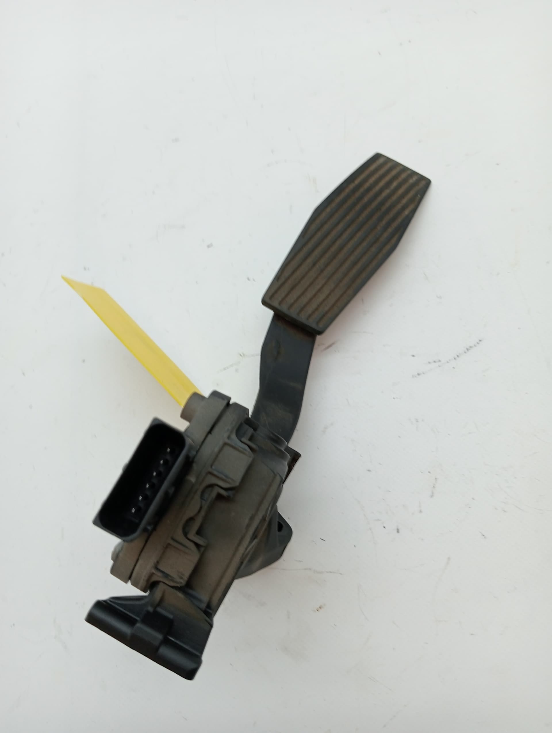 Pedal acelerador OPEL ASTRA J LIM. 3