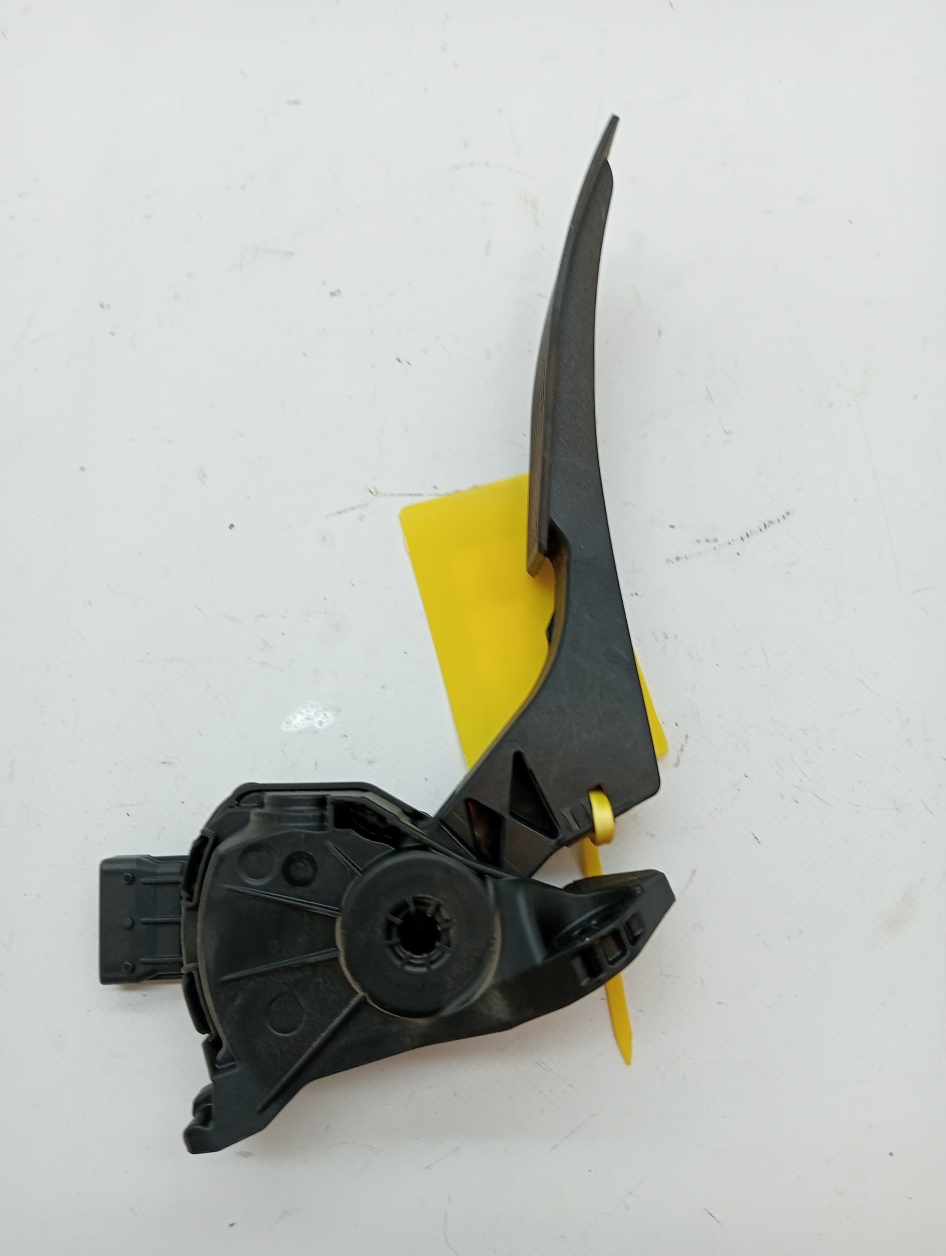 Pedal acelerador OPEL ASTRA J LIM. 2