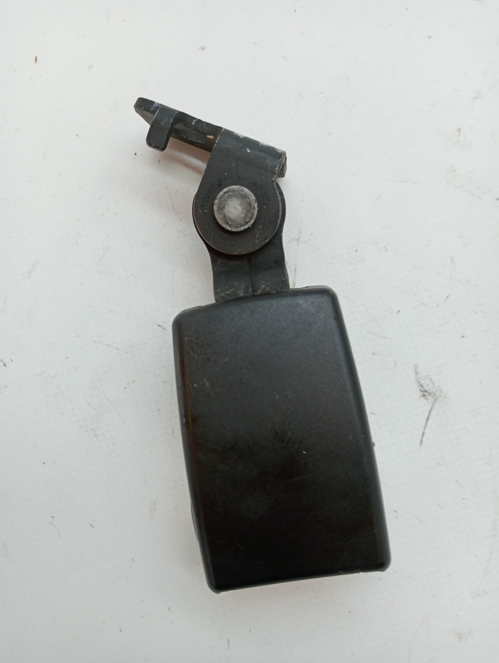 Enganche cinturon OPEL ASTRA J LIM. 3