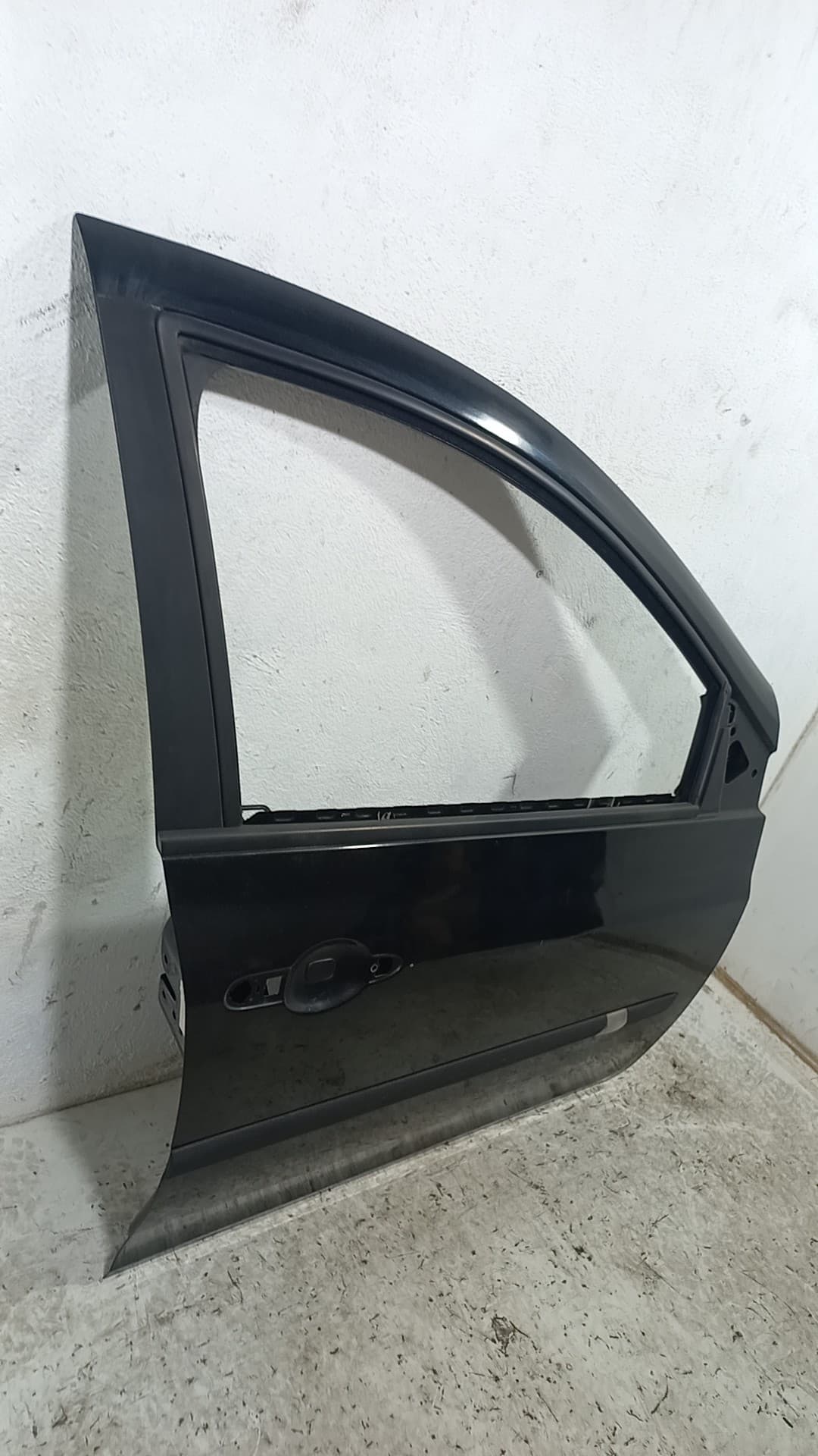 Puerta delantera derecha RENAULT CLIO III 2