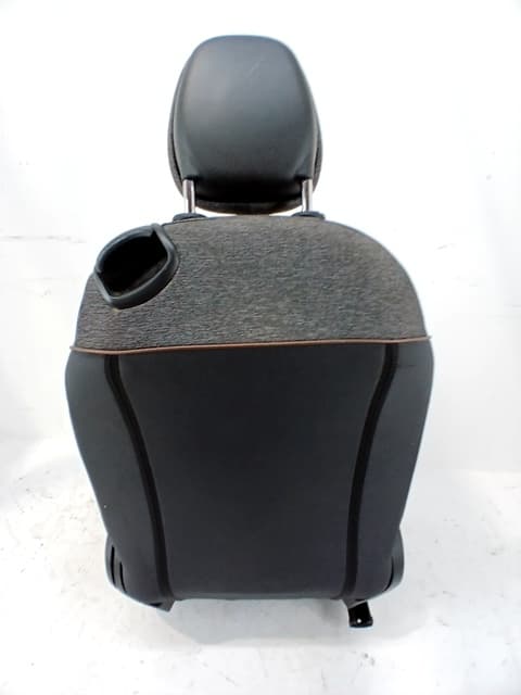 Asiento delantero izquierdo FIAT 500E 2